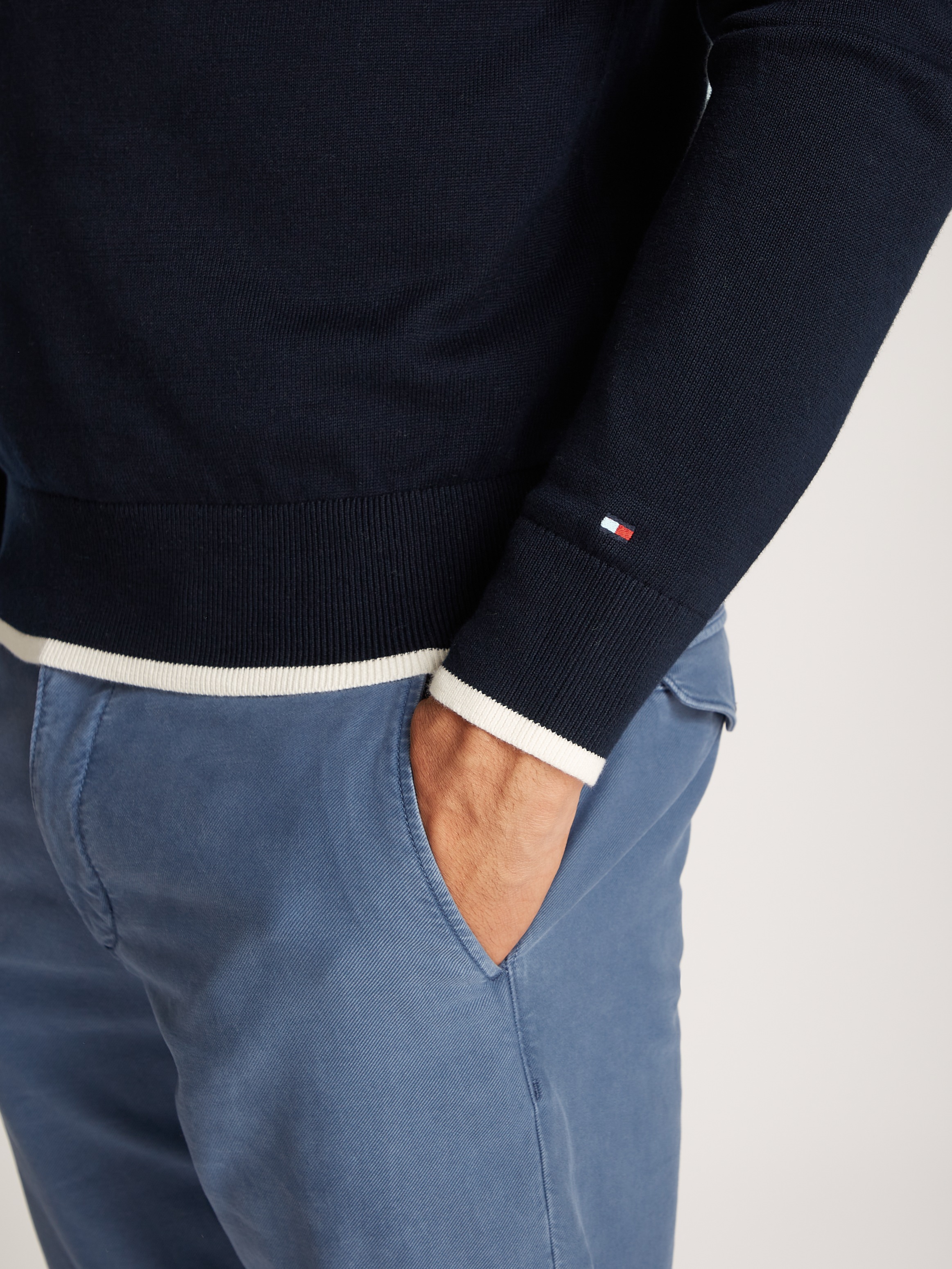 Tommy Hilfiger Rundhalspullover »GRAPHIC COTTON CREW«, mit Logostickerei