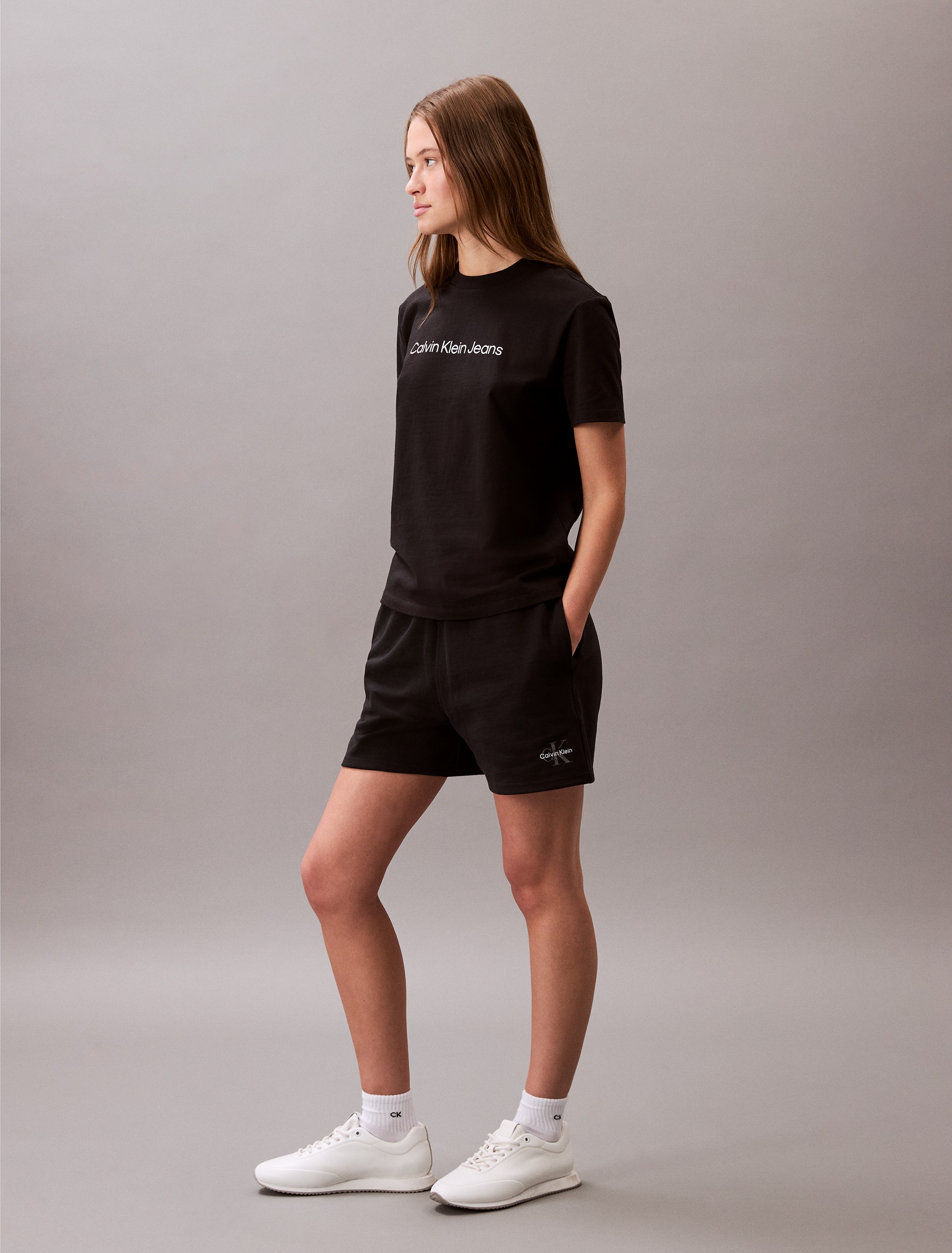 Calvin Klein Jeans Sweatshorts »MONOLOGO FRENCH TERRY SHORT«, Mit elastischem Bund