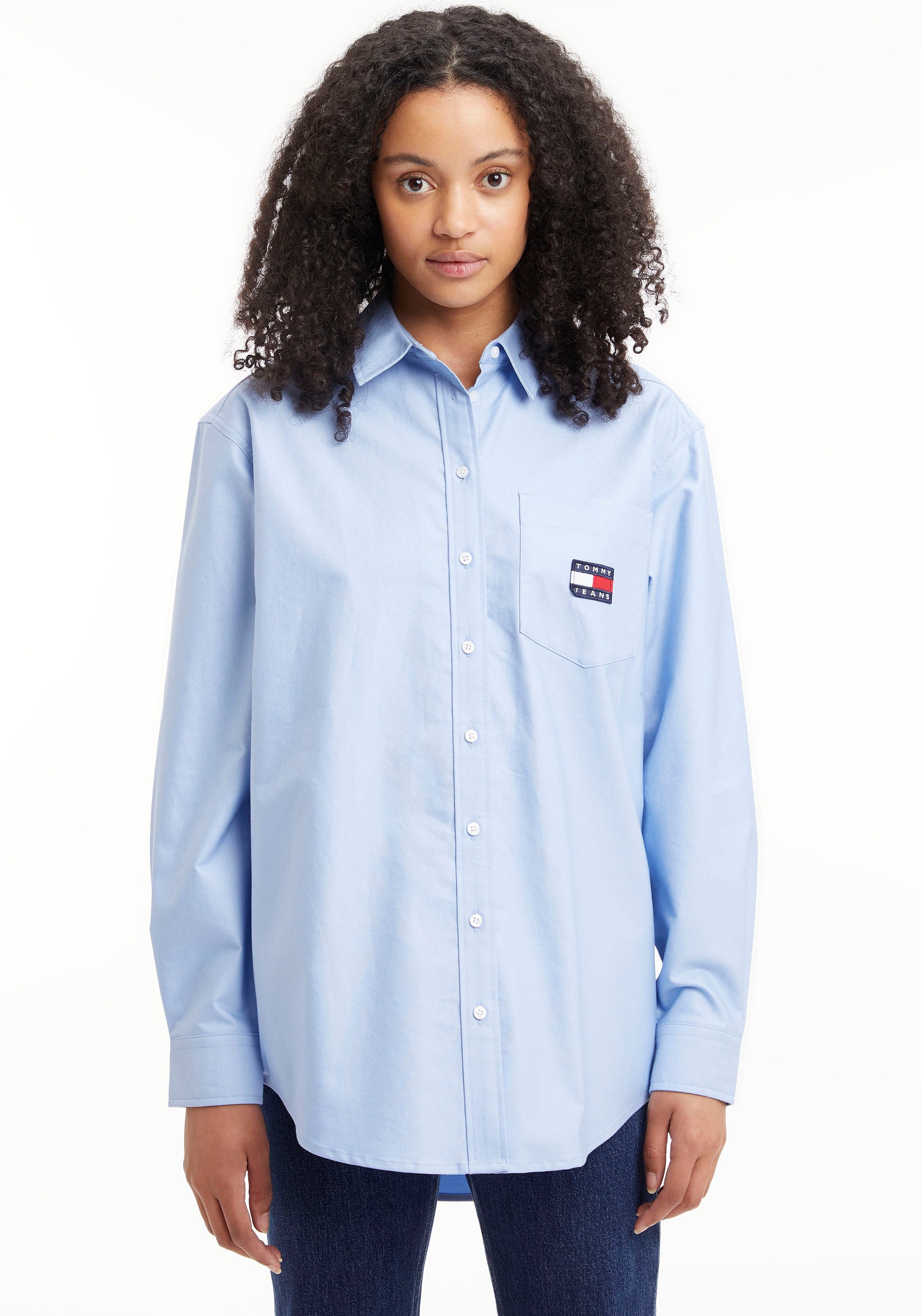 Tommy Jeans Hemdbluse »TJW BADGE BOYFRIEND SHIRT«, mit Tommy Jeans Logo-Badge kaufen