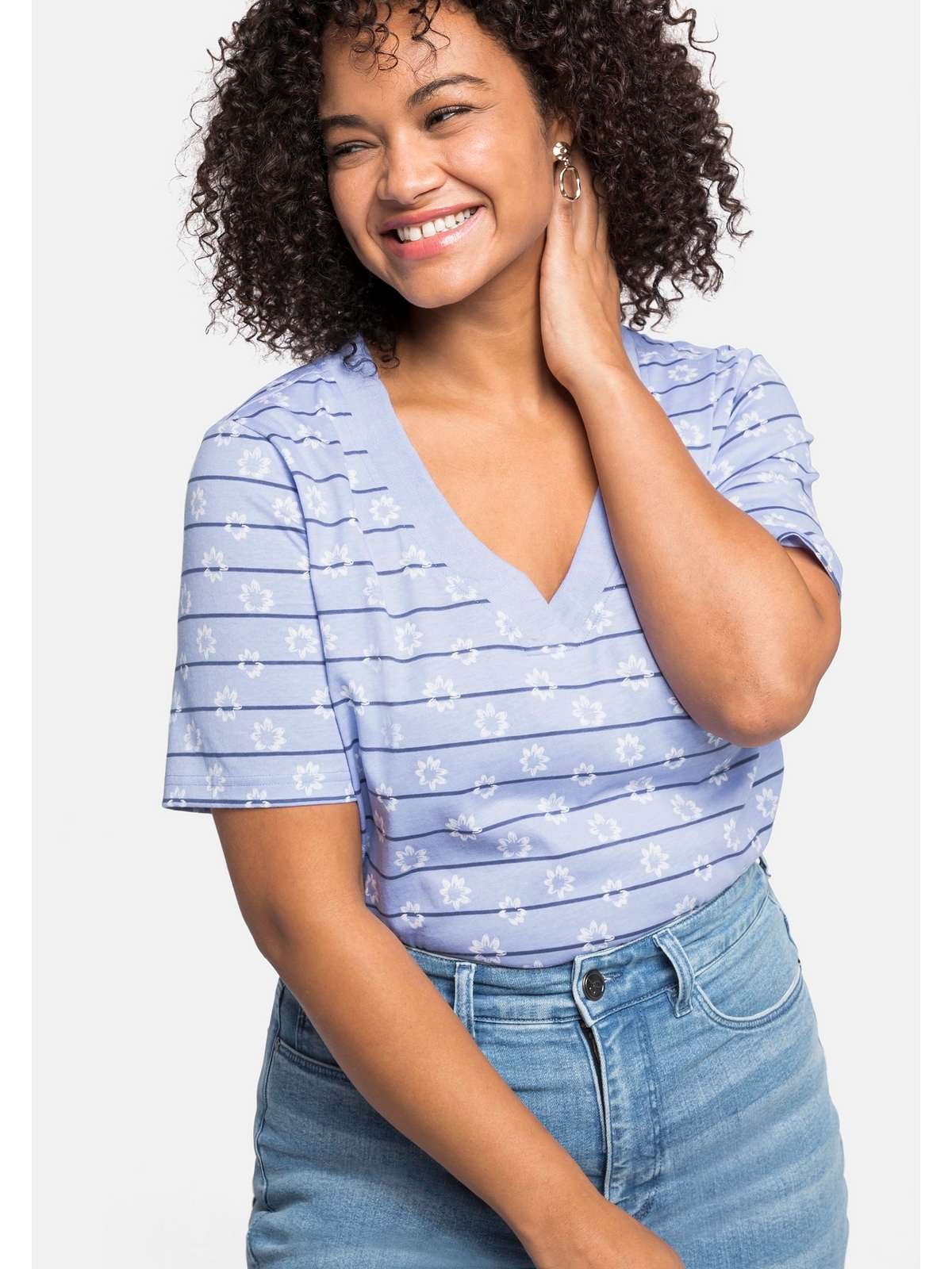 Sheego T-Shirt »Große Größen«, mit Streifen, Blumendruck und V-Ausschnitt  bestellen | BAUR