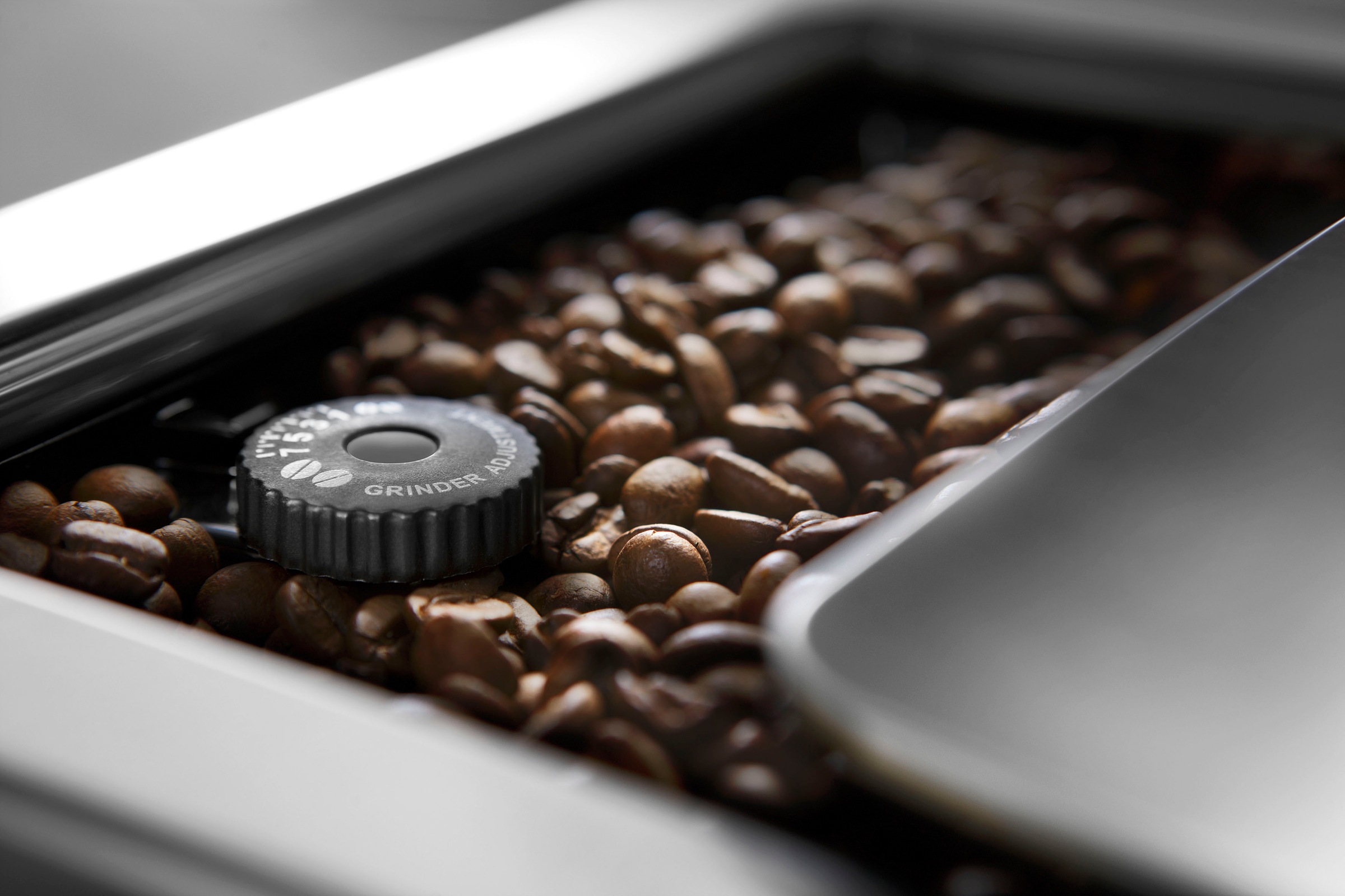 De'Longhi Kaffeevollautomat »PrimaDonna Elite ECAM 656.75.MS«, App-Steuerung