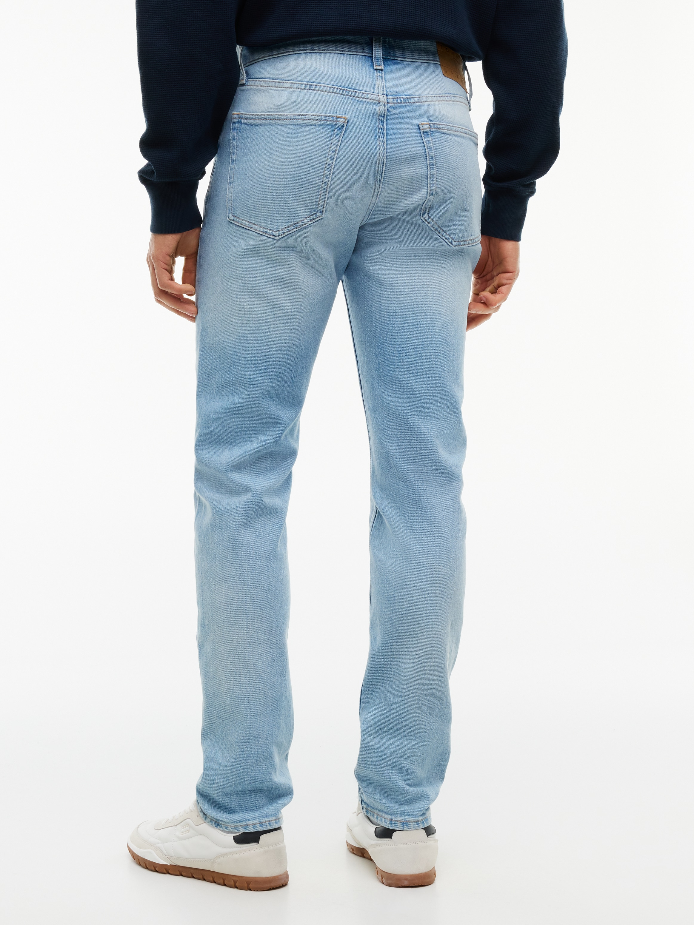 Tommy Jeans Straight-Jeans »AUSTIN SLIM TAPERED« Slim fit mit Taschen