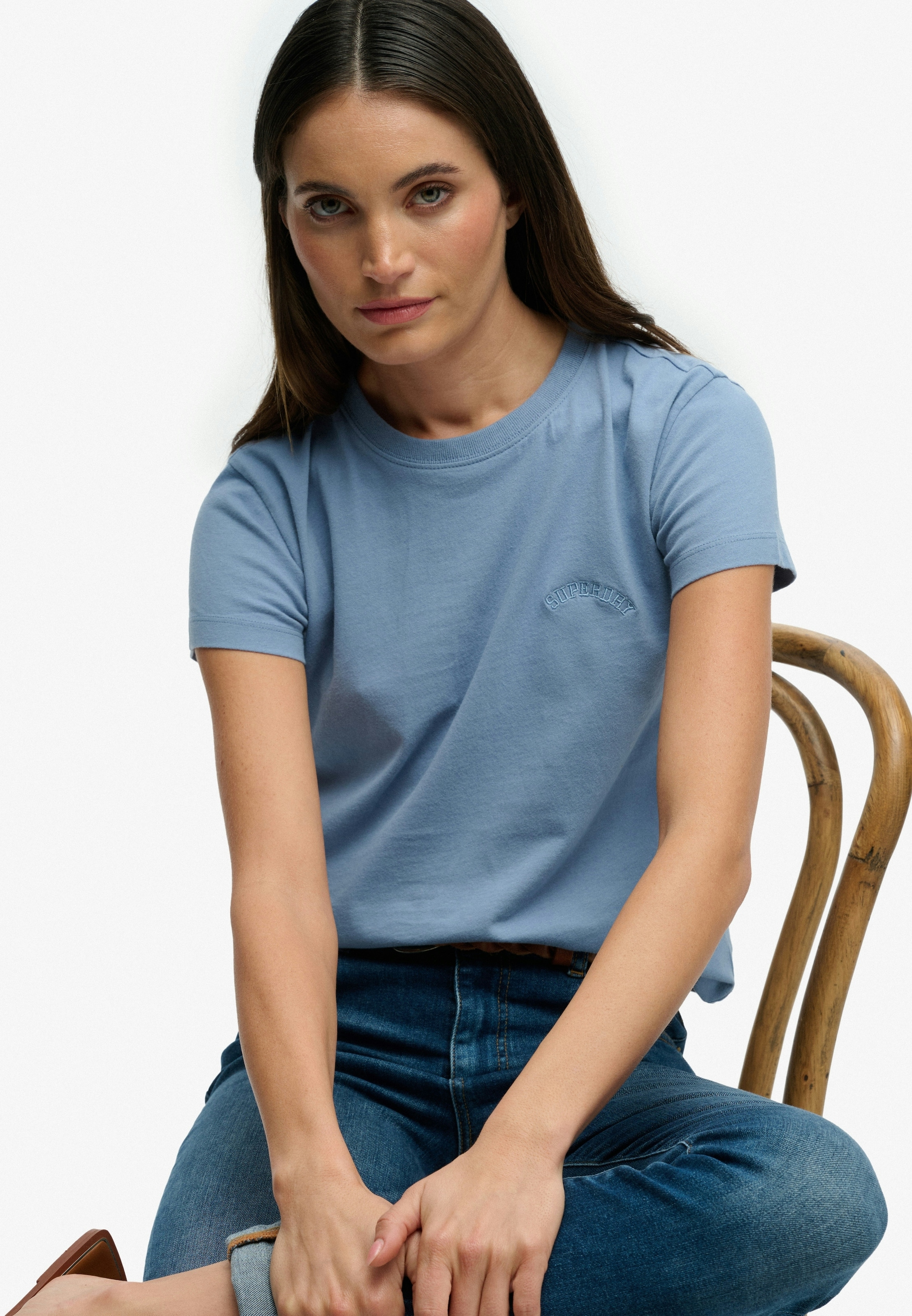 Superdry Kurzarmshirt »SU-ESSENTIAL LOGO 90'S T SHIRT« angenehmes Tragegefühl durch besonders weiche Haptik