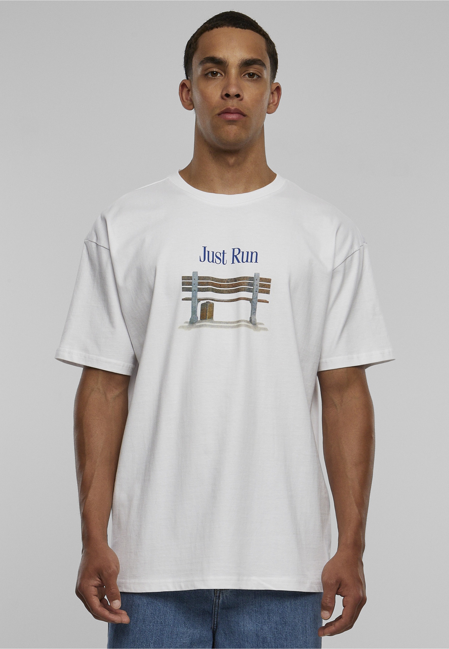 Thumbnail - Upscale by Mister Tee T-Shirt "Upscale by Mister Tee Unisex Credits Oversize Tee" 1 Stk.