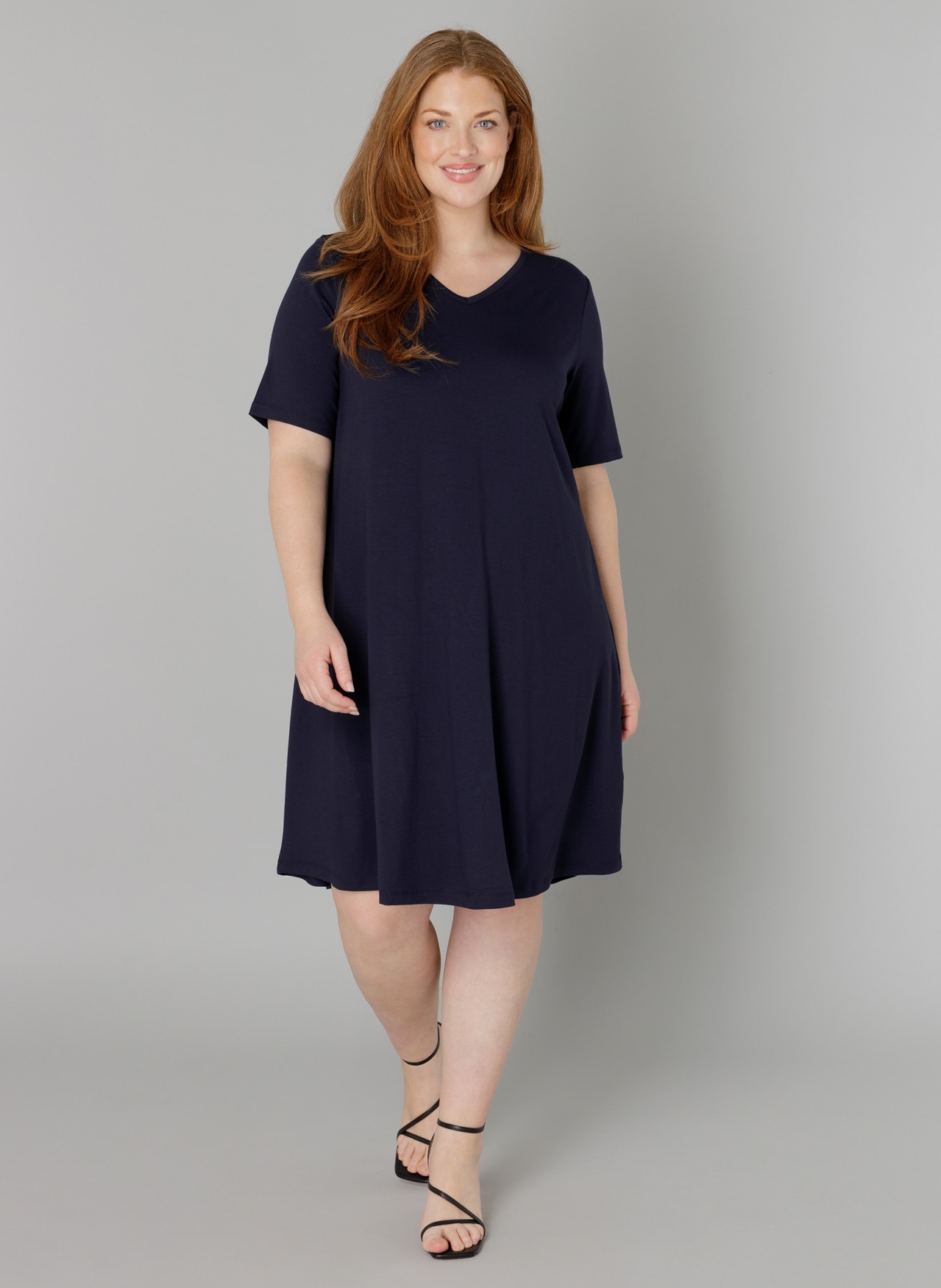 Base Level Curvy Shirtkleid "Abernathy", In leicht ausgestellter Form günstig online kaufen