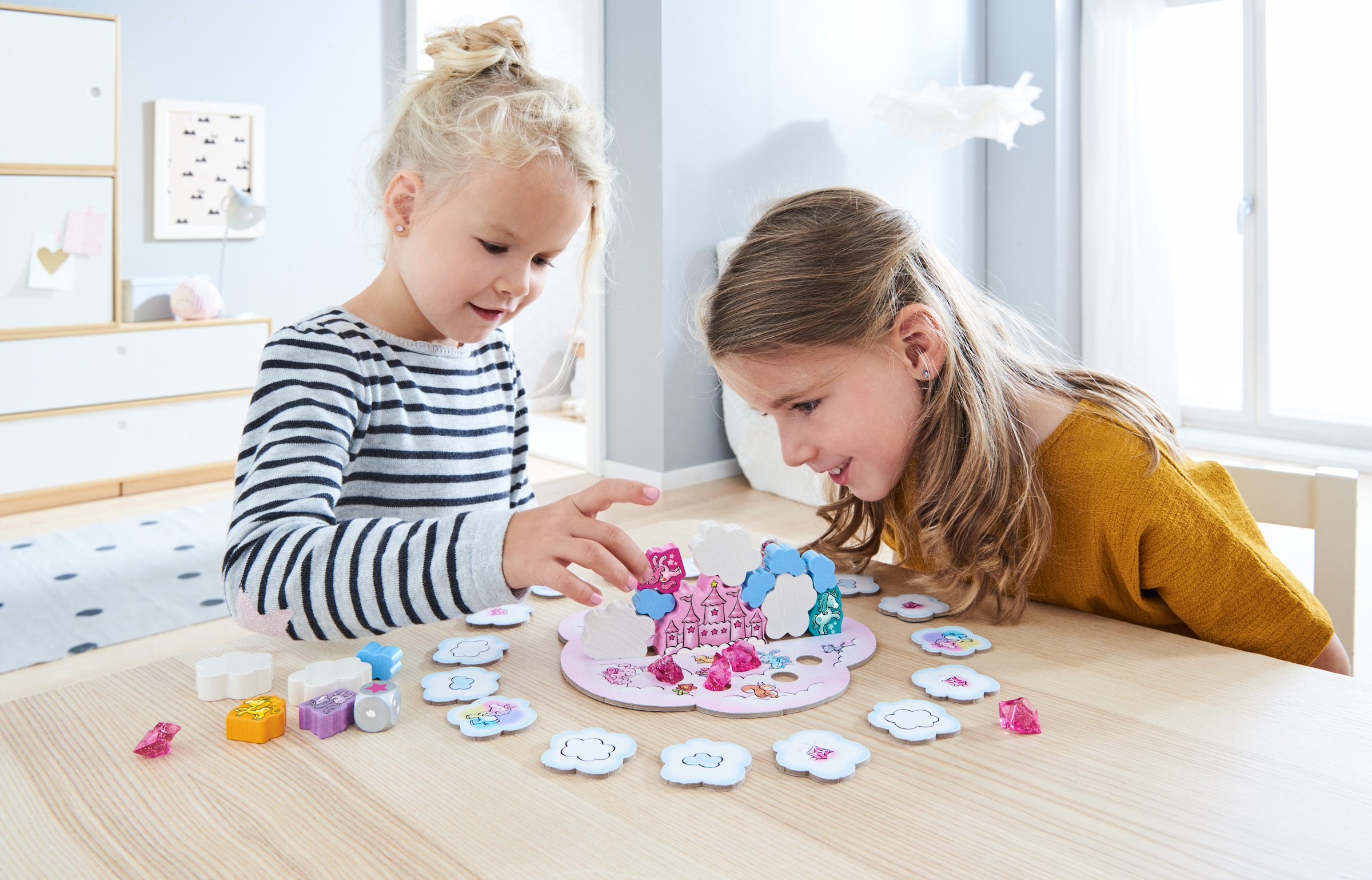 Haba Spiel »Einhorn Glitzerglück - Wolkenstapelei«, Made in Germany