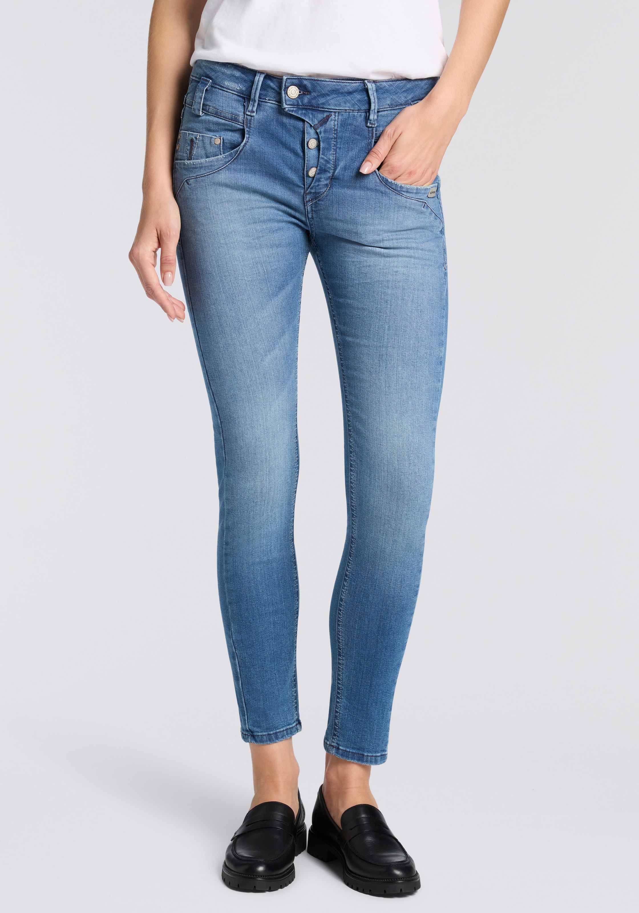 GANG Slim-fit-Jeans »94MARGE«, mit besonderem 4-Knopf-Verschluss