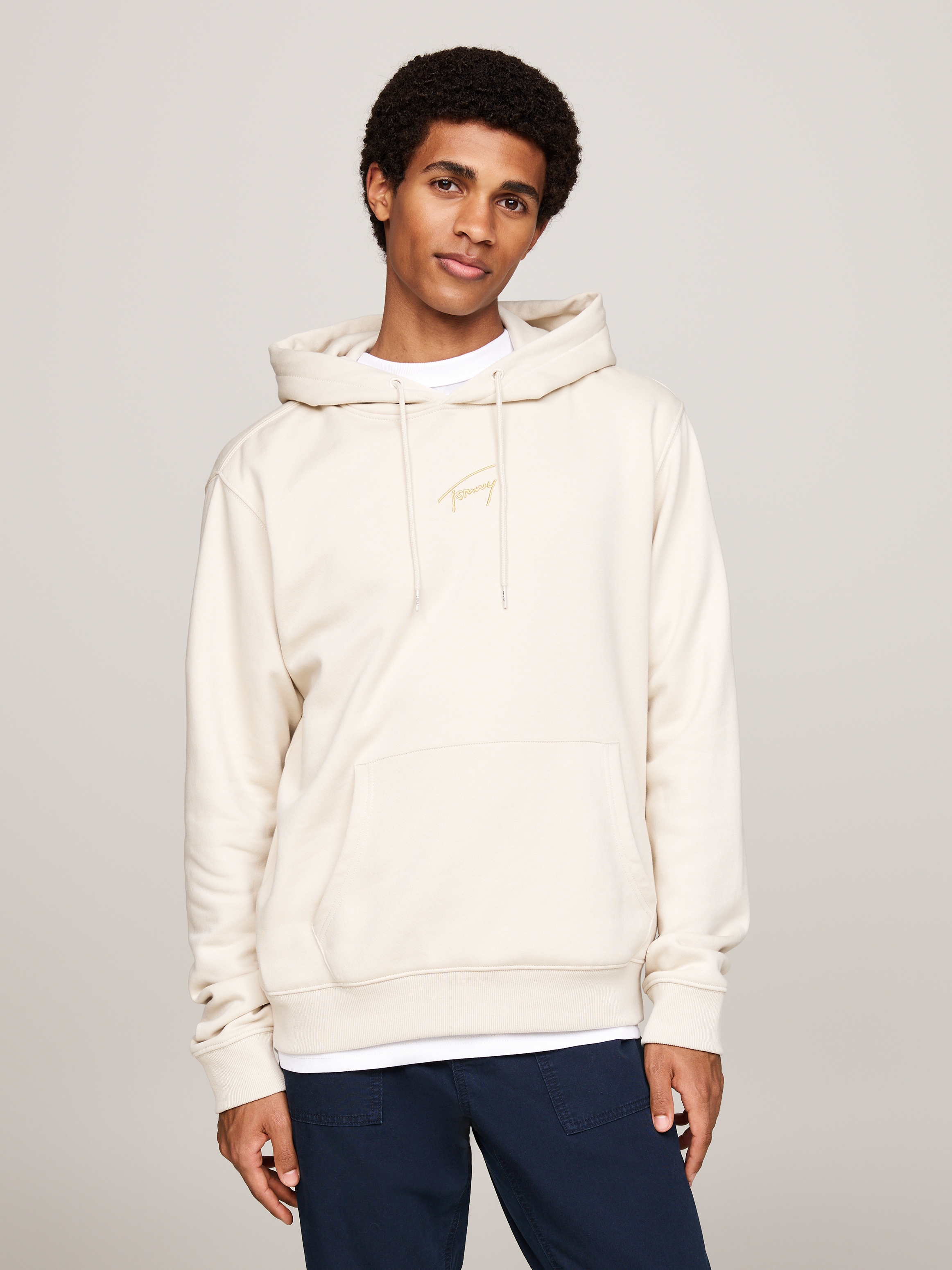 Tommy Jeans Sweatshirt "TJM REG GOLD SIGNT HOODIE EXT", mit bestickten Mark günstig online kaufen