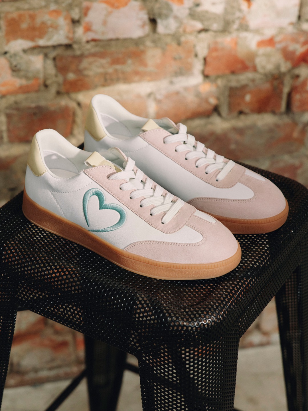 MARCO TOZZI by GMK Plateausneaker  , Freizeitschuh, Halbschuh, Schnürschuh mit seitlichem Herz-Detail