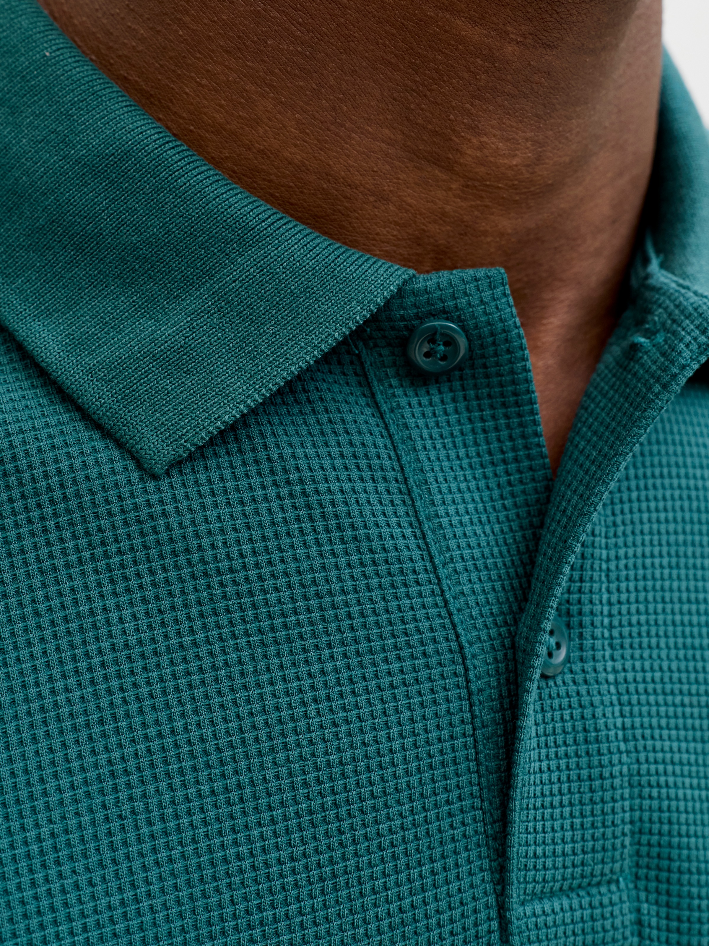 Poloshirt JACK & JONES "JJEAUSTIN POLO SS NOOS", Herren, Gr. L, atlantic deep detail:classic, Jersey, Obermaterial: 58% Polyester, 40% Baumwolle, 2% Elasthan, unifarben, regular fit normal, ohne Ausschnitt, gerader Abschluss, Shirts, Materialmix, regular  2