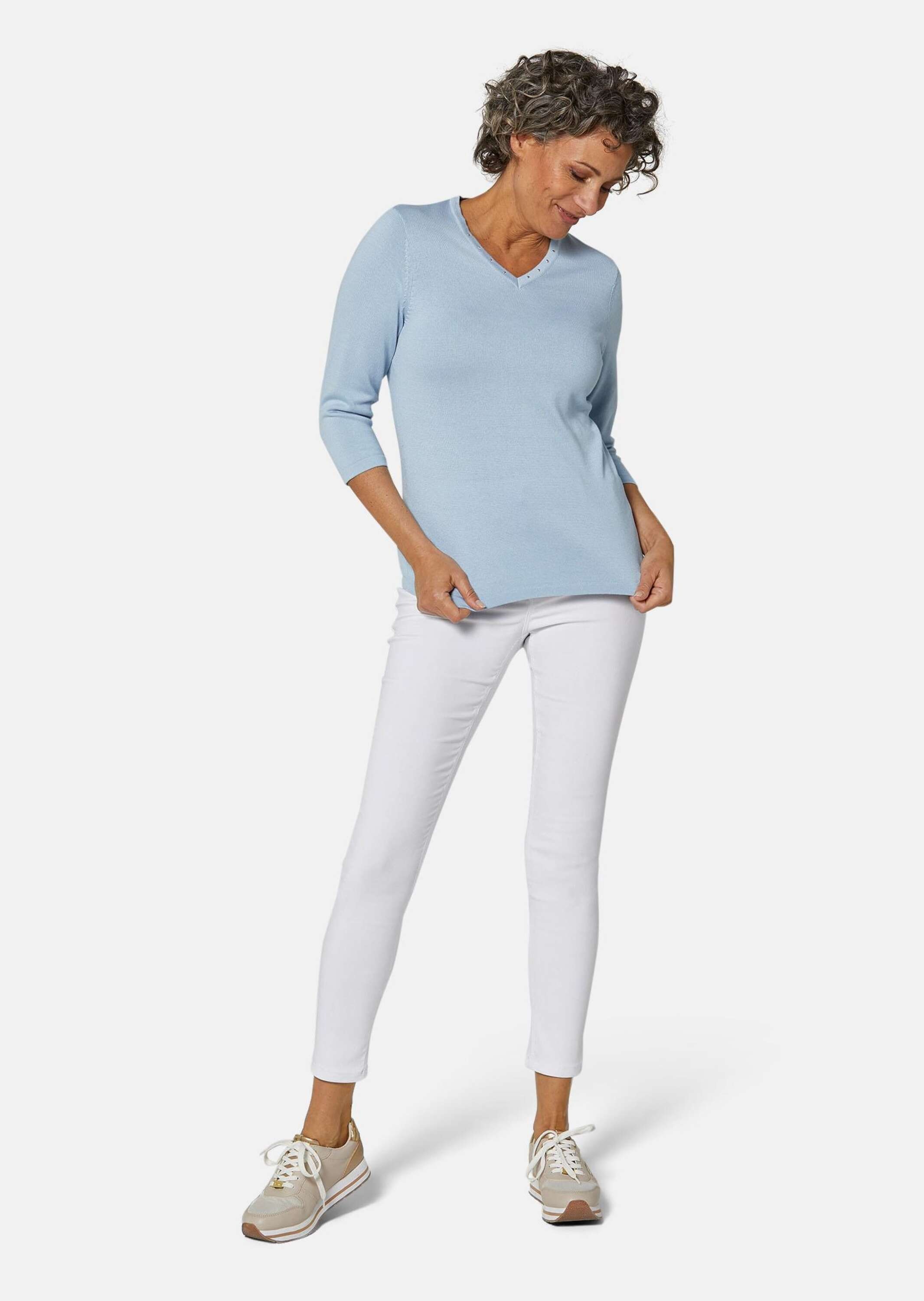 Rundhalspullover GOLDNER "Pullover in hochwertiger Qualität", Damen, Gr. 42, blau (himmelblau), Obermaterial: 100% Baumwolle CO., normales Bündchen, Pullover Rundhalspullover, Glitzersteine am V-Ausschnitt 3