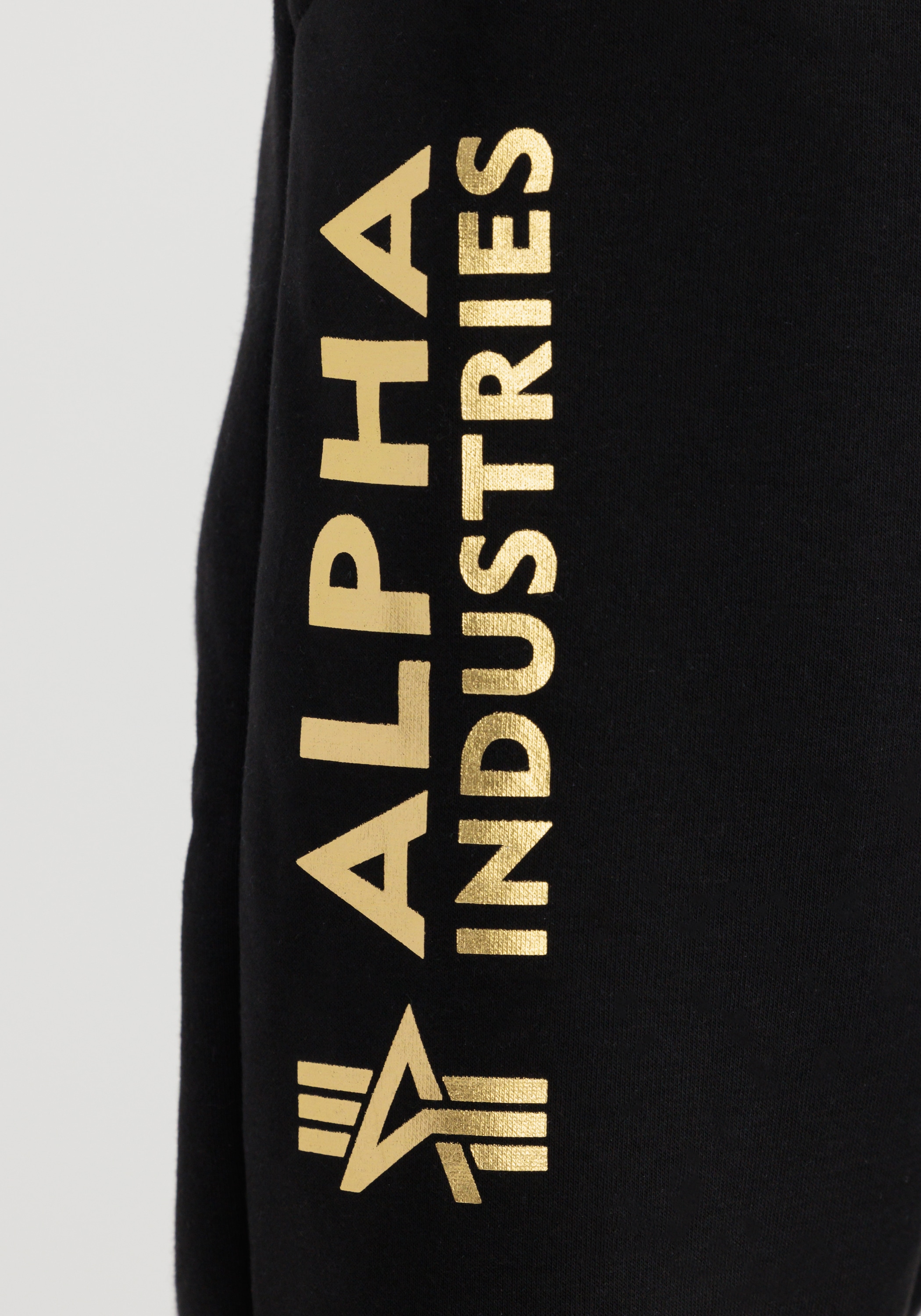 | - & »Alpha Basic Shorts Pants Alpha Industries Industries Jogger Men Foil AI BAUR Jogginghose Print«