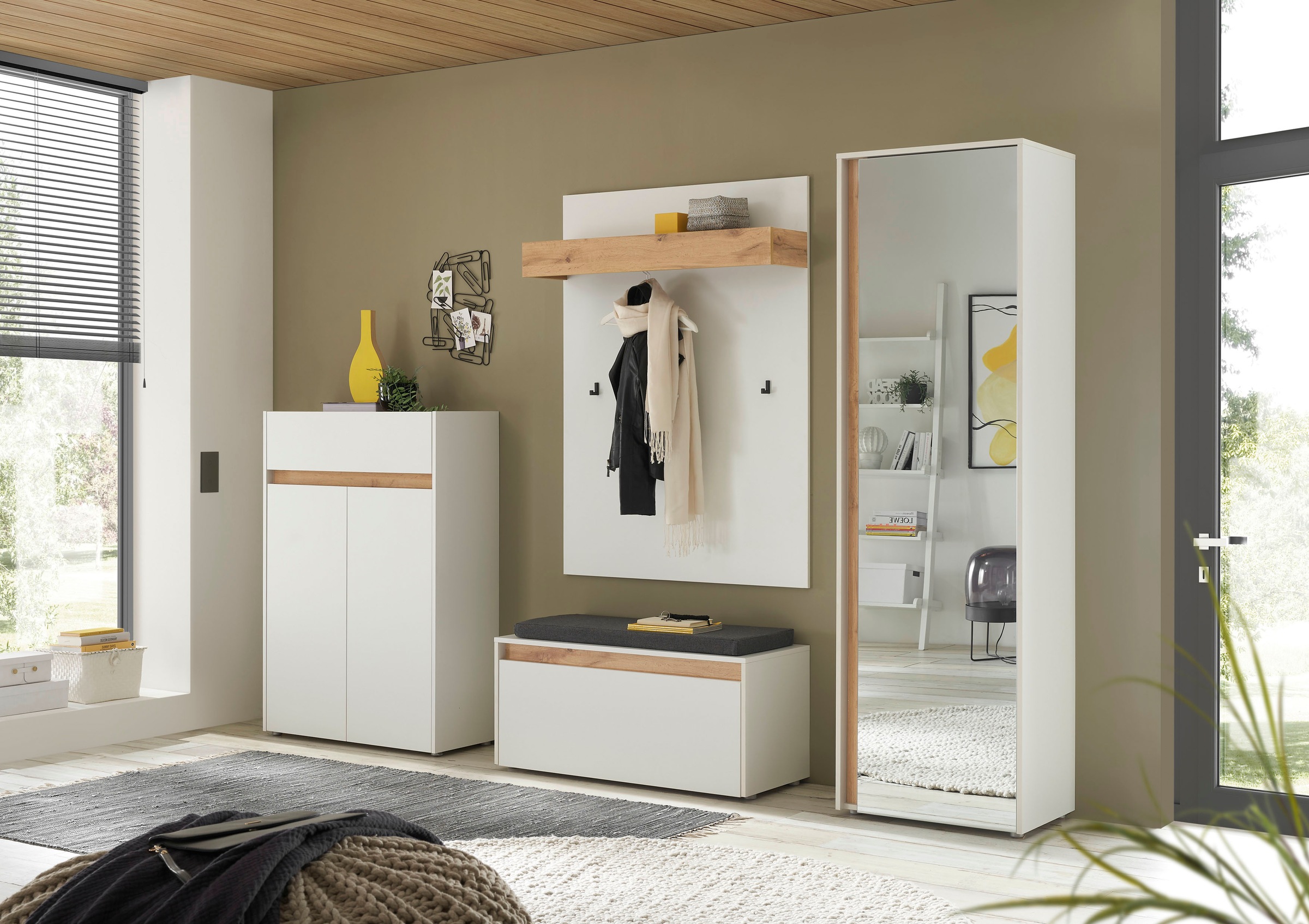 INOSIGN Garderoben-Set »City/Giron, moderne Garderobe, viel Stauraum, ca. 24 Schuhe«, (Set, 4 St.), enthält Schrank, Paneel, Schuhschrank & Garderobenbank mit Sitzkissen