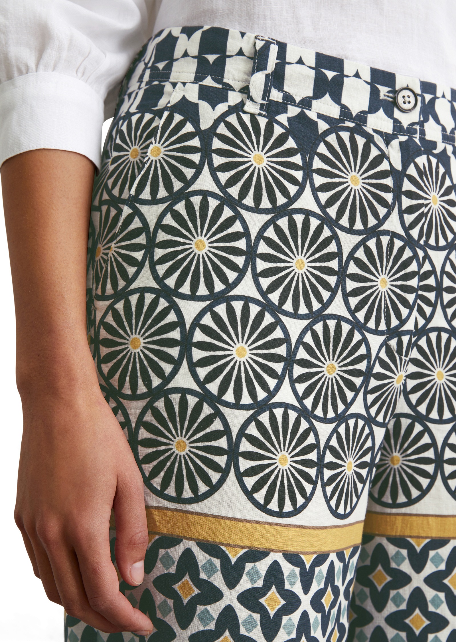 Marc O'Polo Chinohose »mit lässigem Allover-Print«