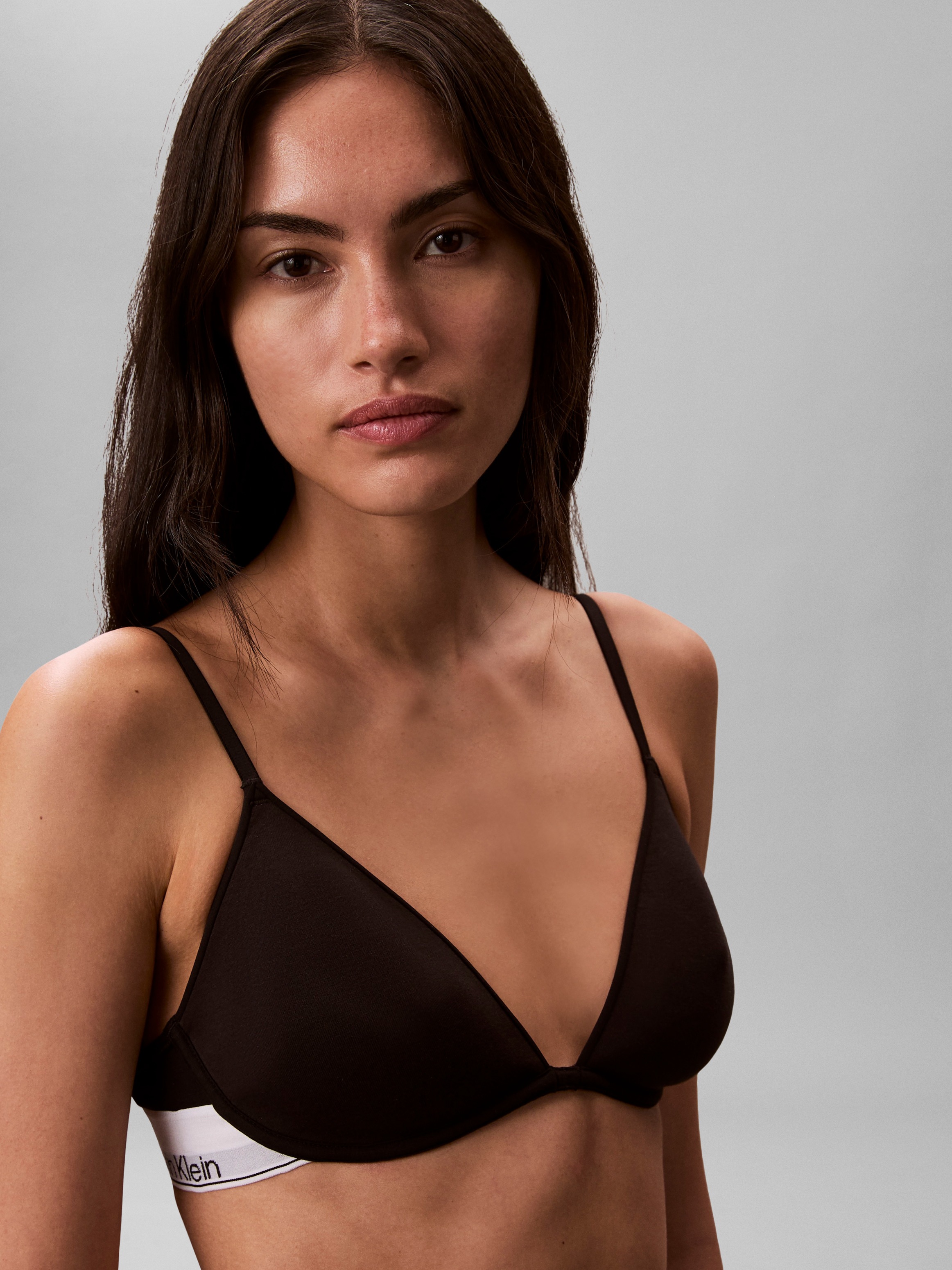 Calvin Klein Underwear Bügel-BH »LIGHTLY LINED PLUNGE« Körpernahe Passform mit elastischem Bund