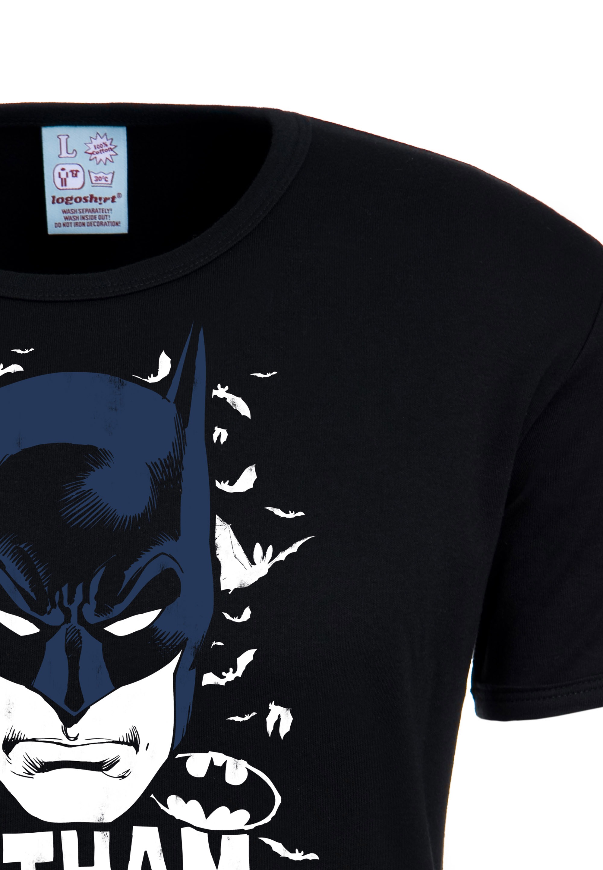 LOGOSHIRT T-Shirt »DC - Batman Knight«, ▷ Batman- mit coolem - BAUR Frontprint für Gotham 