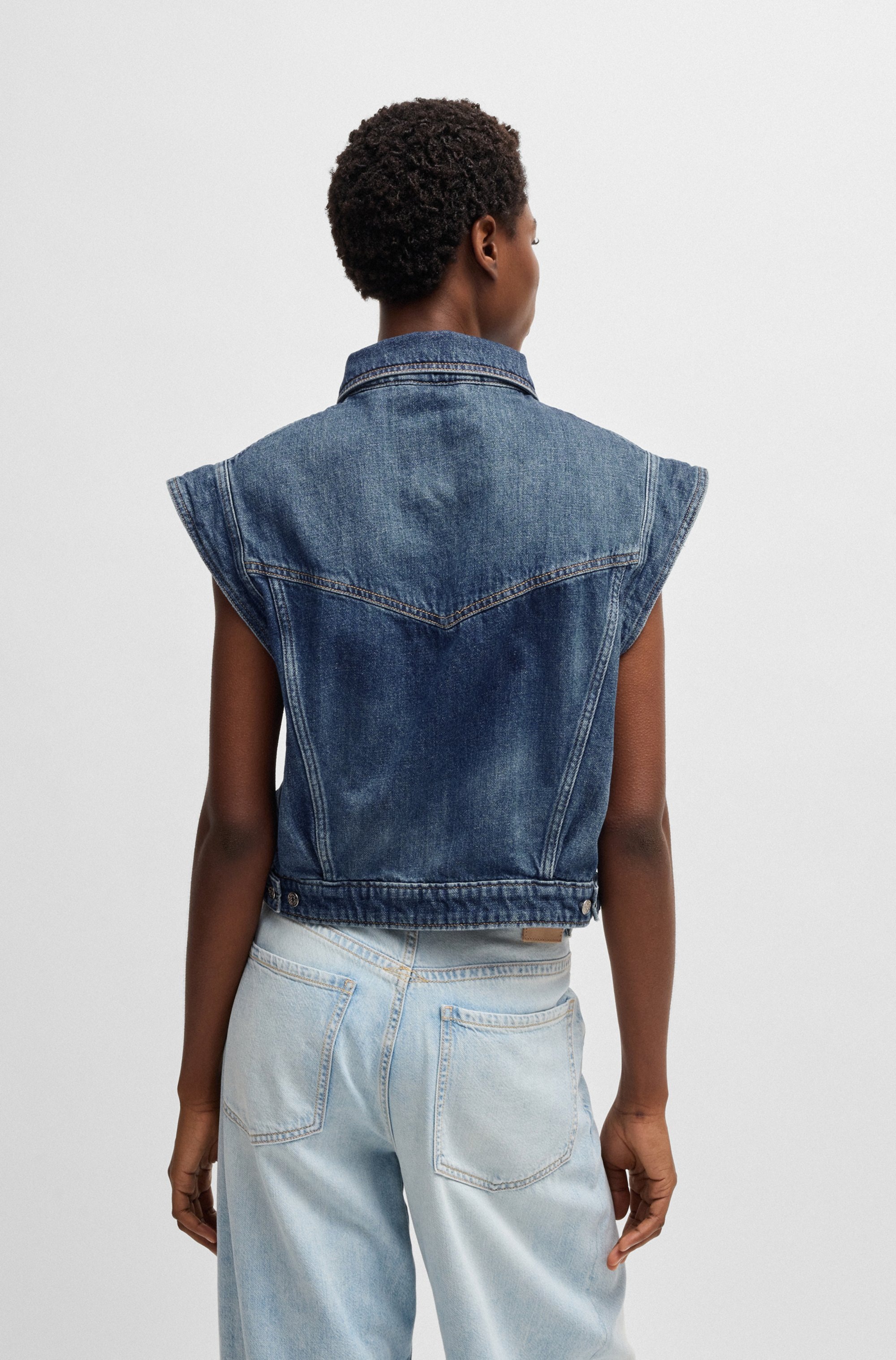 BOSS ORANGE Outdoorjacke "C DENIM VEST 1.0", mit femininen Schulter Details günstig online kaufen