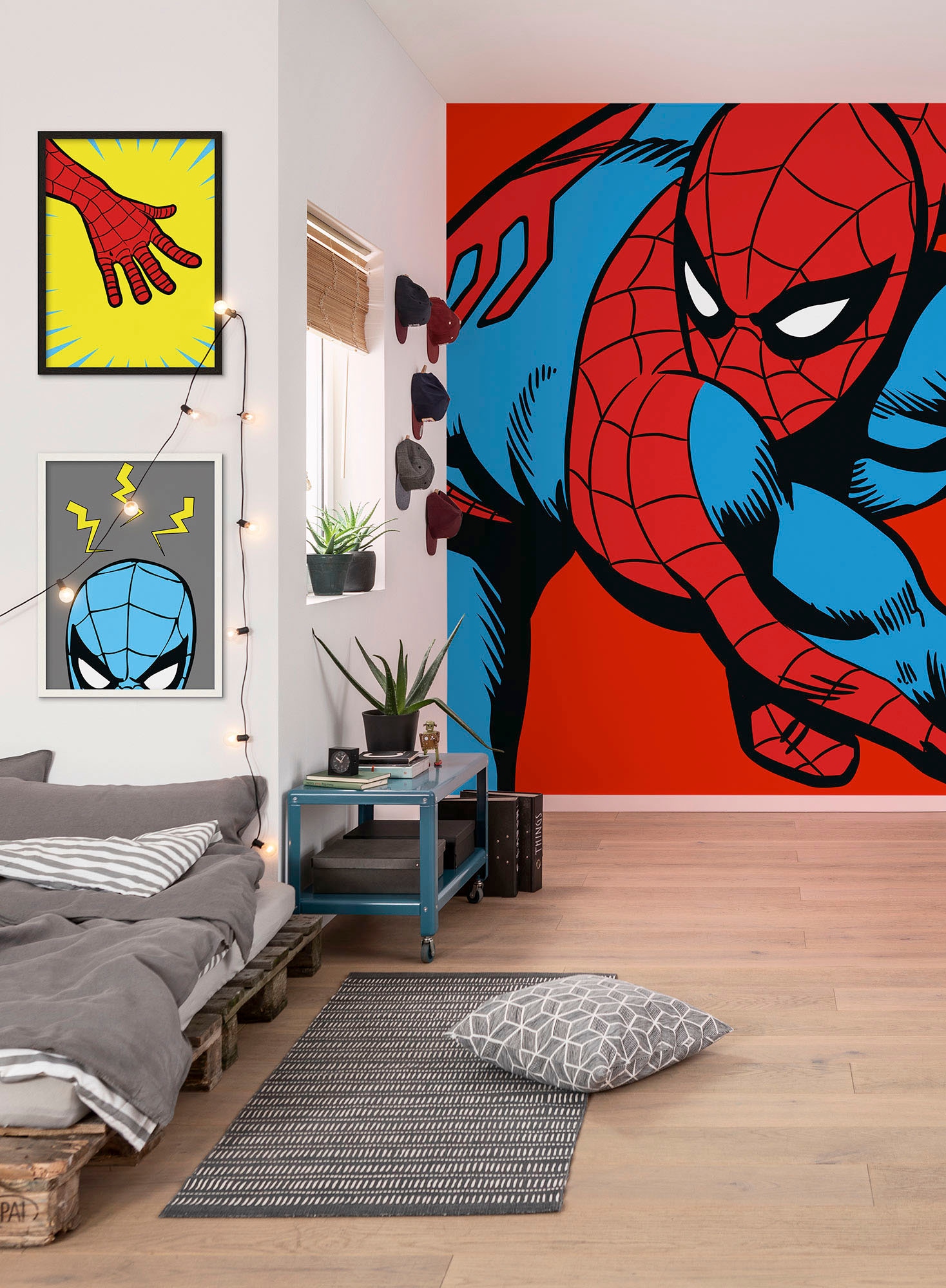 Komar Vliestapete »Marvel PowerUp Spider-Man Watchout«, 200x250 cm (Breite x Höhe)
