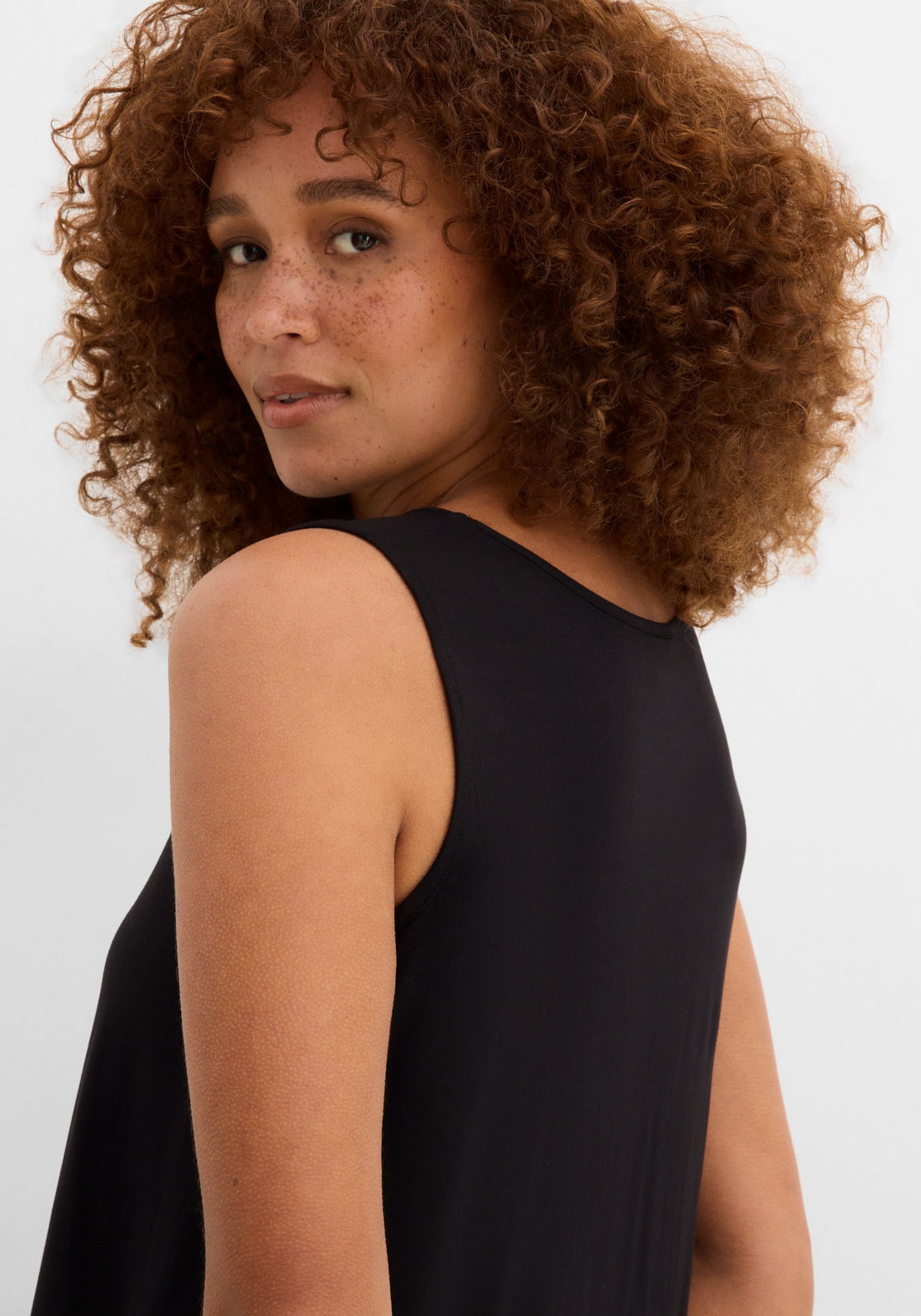 bonprix Shirttop Packung, 2 Stk. Longtop in dezenter A-Linie, ärmellos, Viskose-Jersey mit Stretch