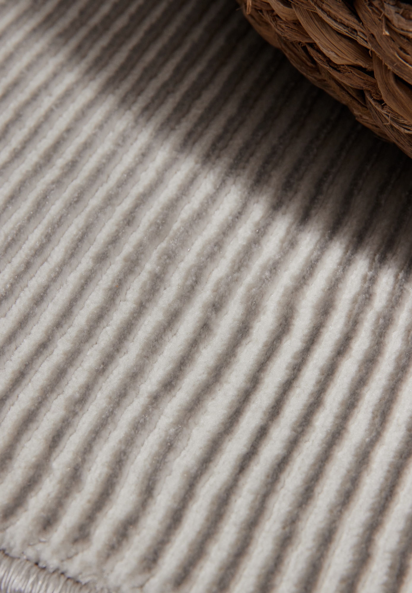 ELLE DECORATION Teppich »Dolomite«, rechteckig, 9 mm Höhe, Wohnzimmer, Schlafzimmer, Läufer, Hoch-Tief Effekt, Flur, Glanz