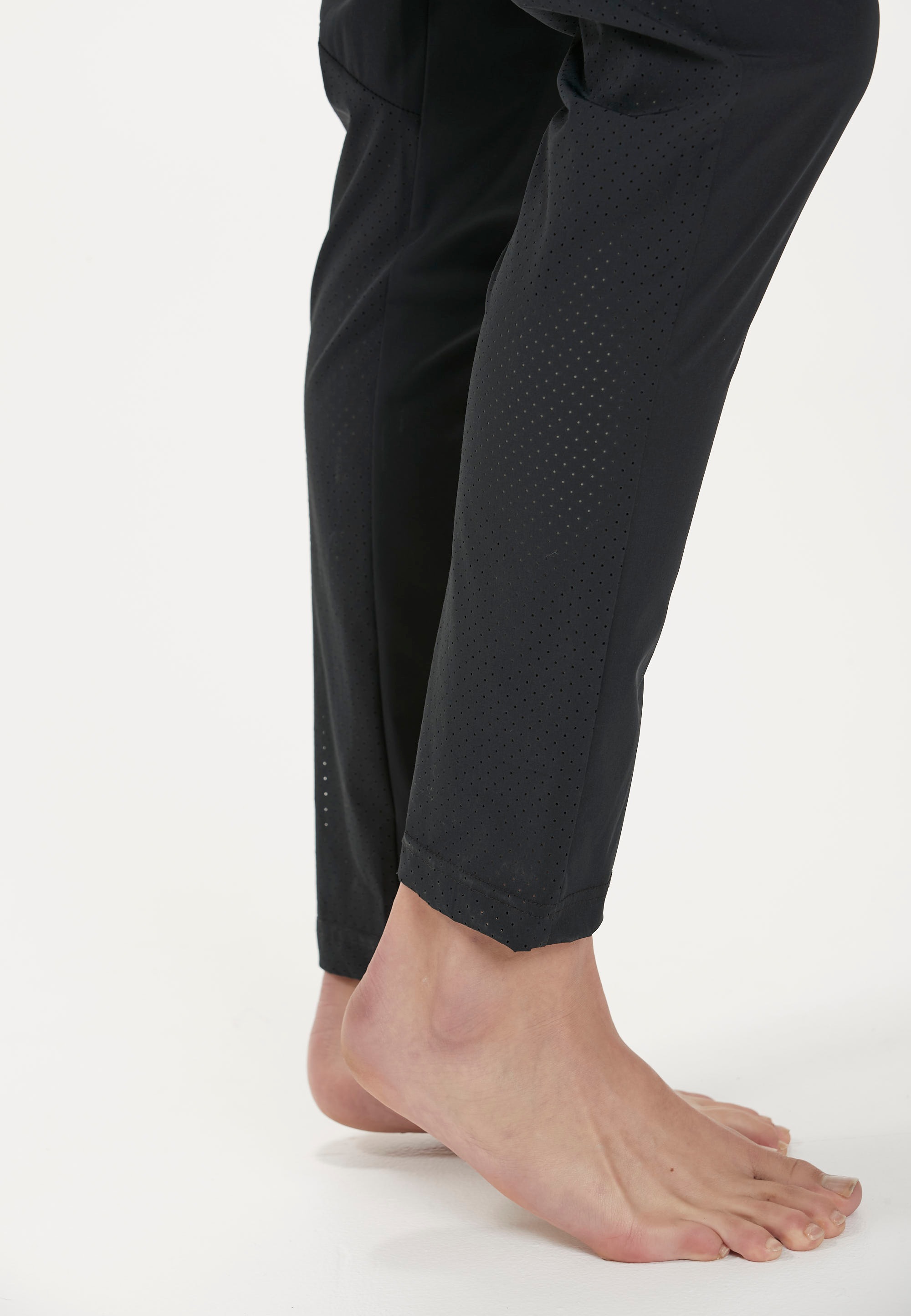 ATHLECIA Sweathose »GOLINA W Training Pants«, aus hochwertigem 4-Wege-Funktionsstretch