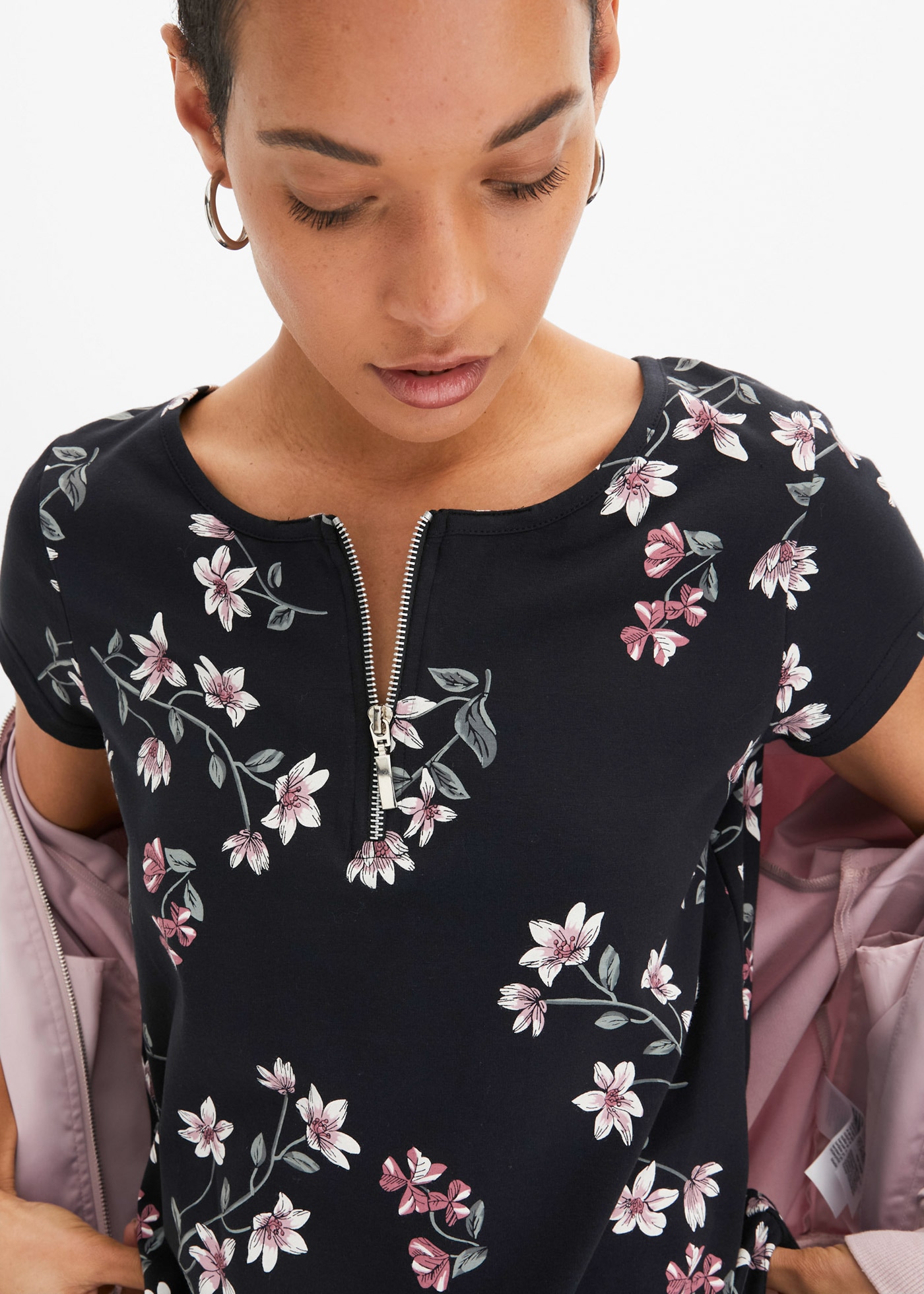 bonprix T-Shirt geblümt mit kurzem Reißverschluss