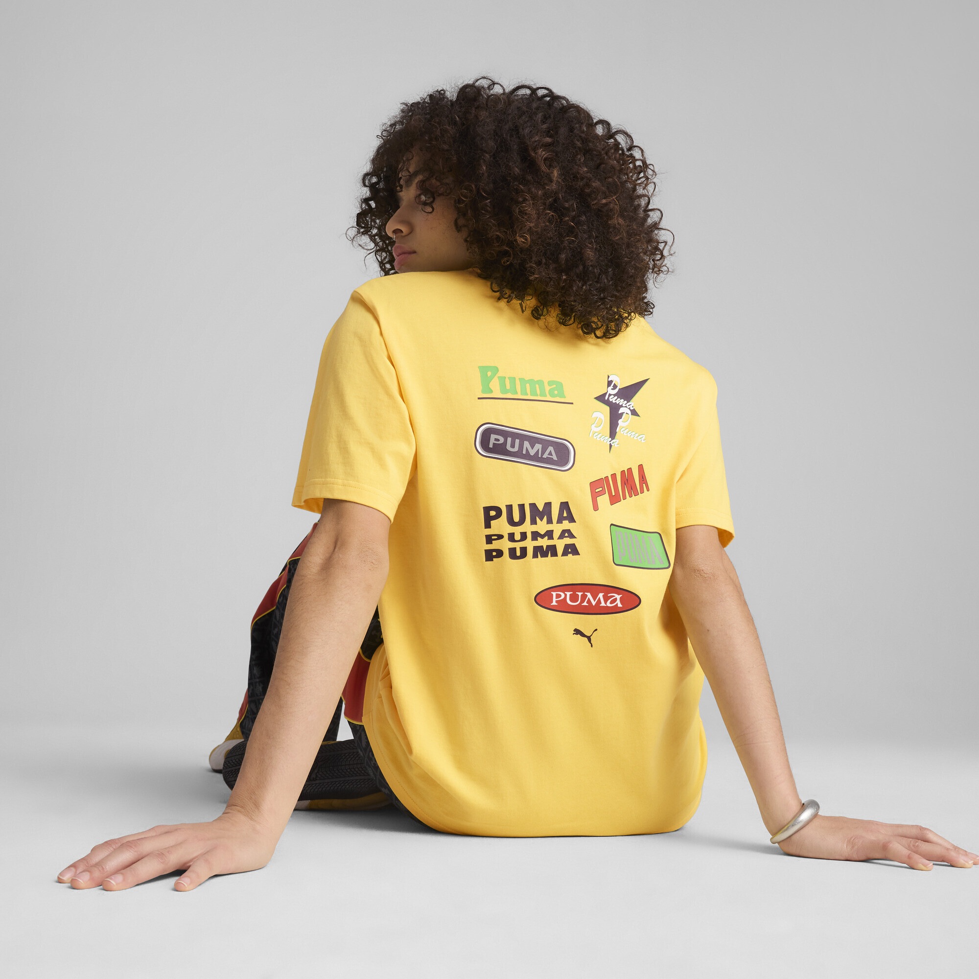 PUMA T-Shirt »Wardrobe Essentials Relaxed Graphic T-Shirt Damen«