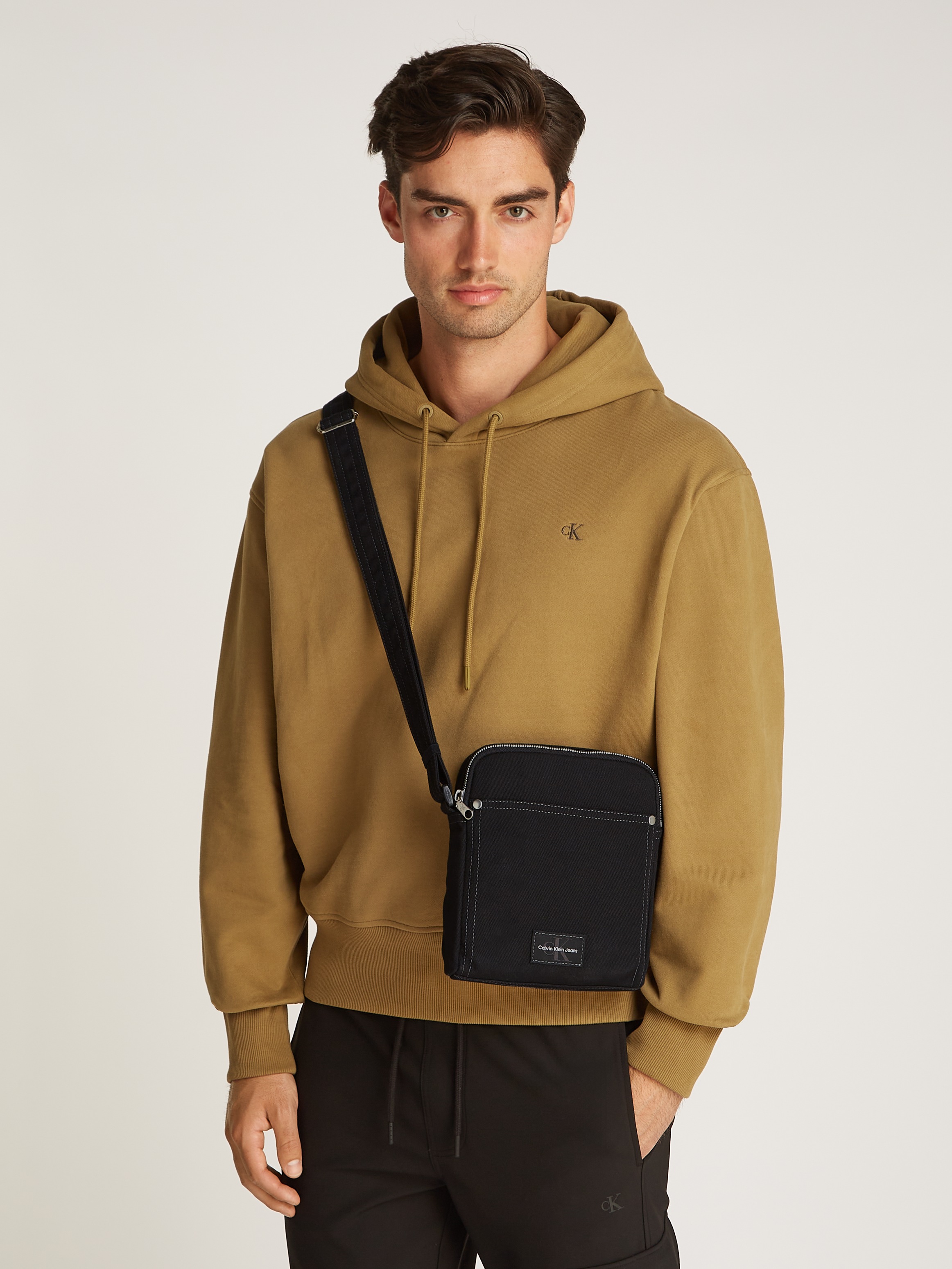 Calvin Klein Jeans Umhängetasche »SPORT ESSENTIALS REPORTER18 W«, Schultertasche, Mini Bag, Tasche Herren