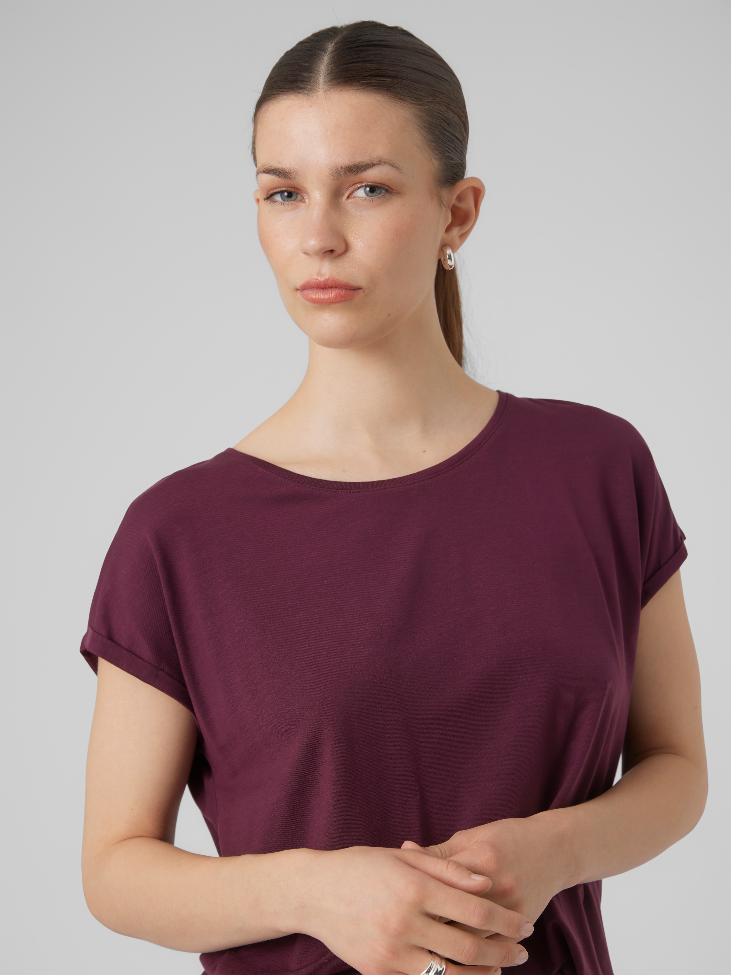 Vero Moda Rundhalsshirt "VMAVA PLAIN SS TOP GAJRS NOOS" Materialmix, regula günstig online kaufen