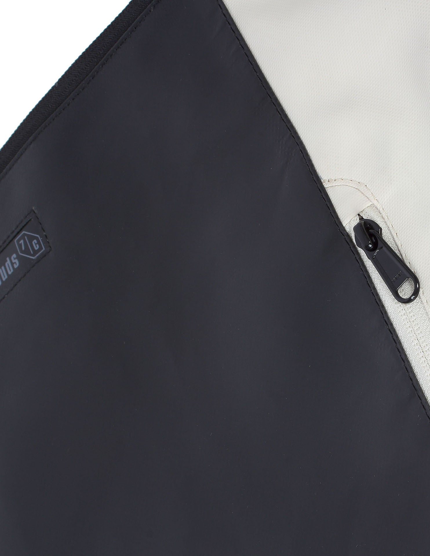 7clouds Laptoprucksack »Shawi 7.1« mit recyceltem PET