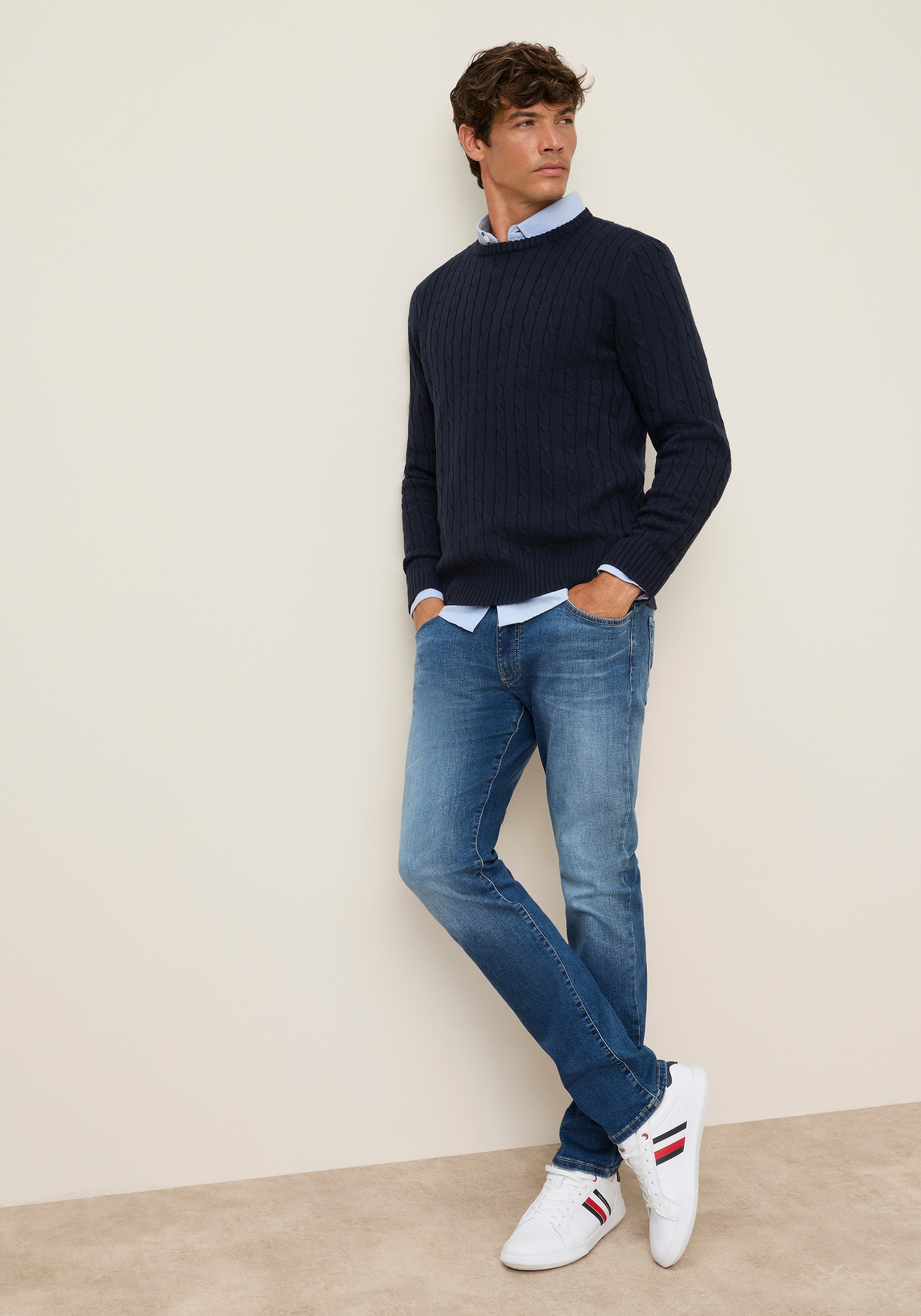 Man's World Rundhalspullover »Neue Kollektion! Highlight allover Zopfmuster!« weicher Griff, Perfekt für die kältere Jahreszeit