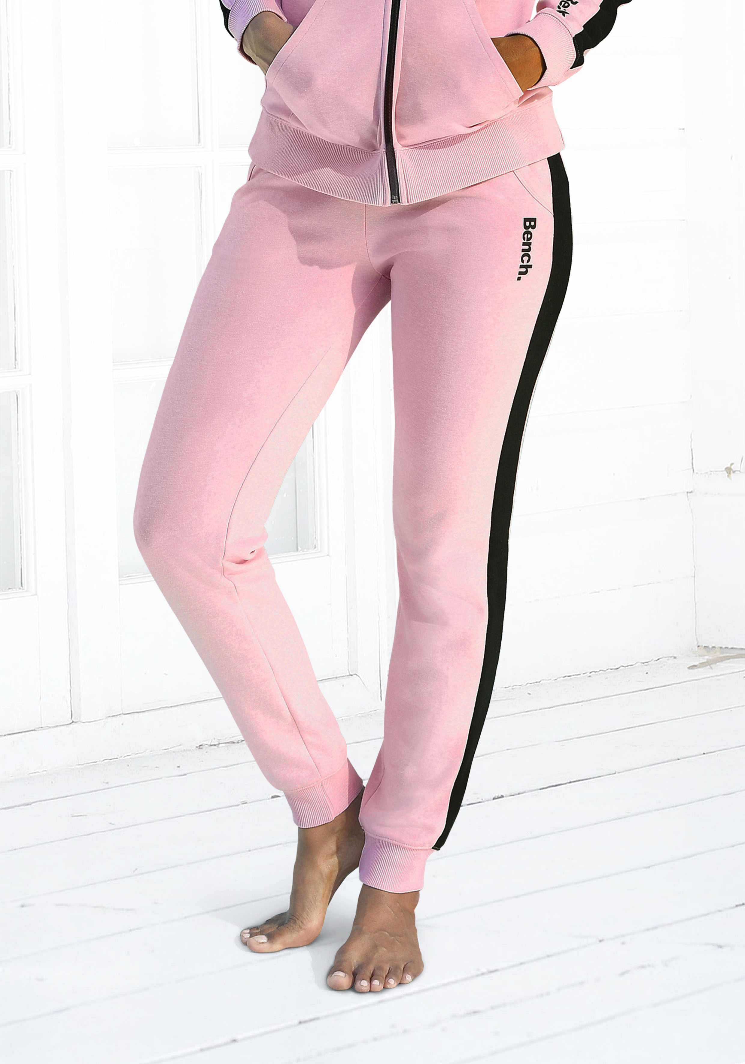 Bench. Loungewear Sweathose mit Seitenstreifen und Eingrifftaschen, Home- und Loungewear Serie