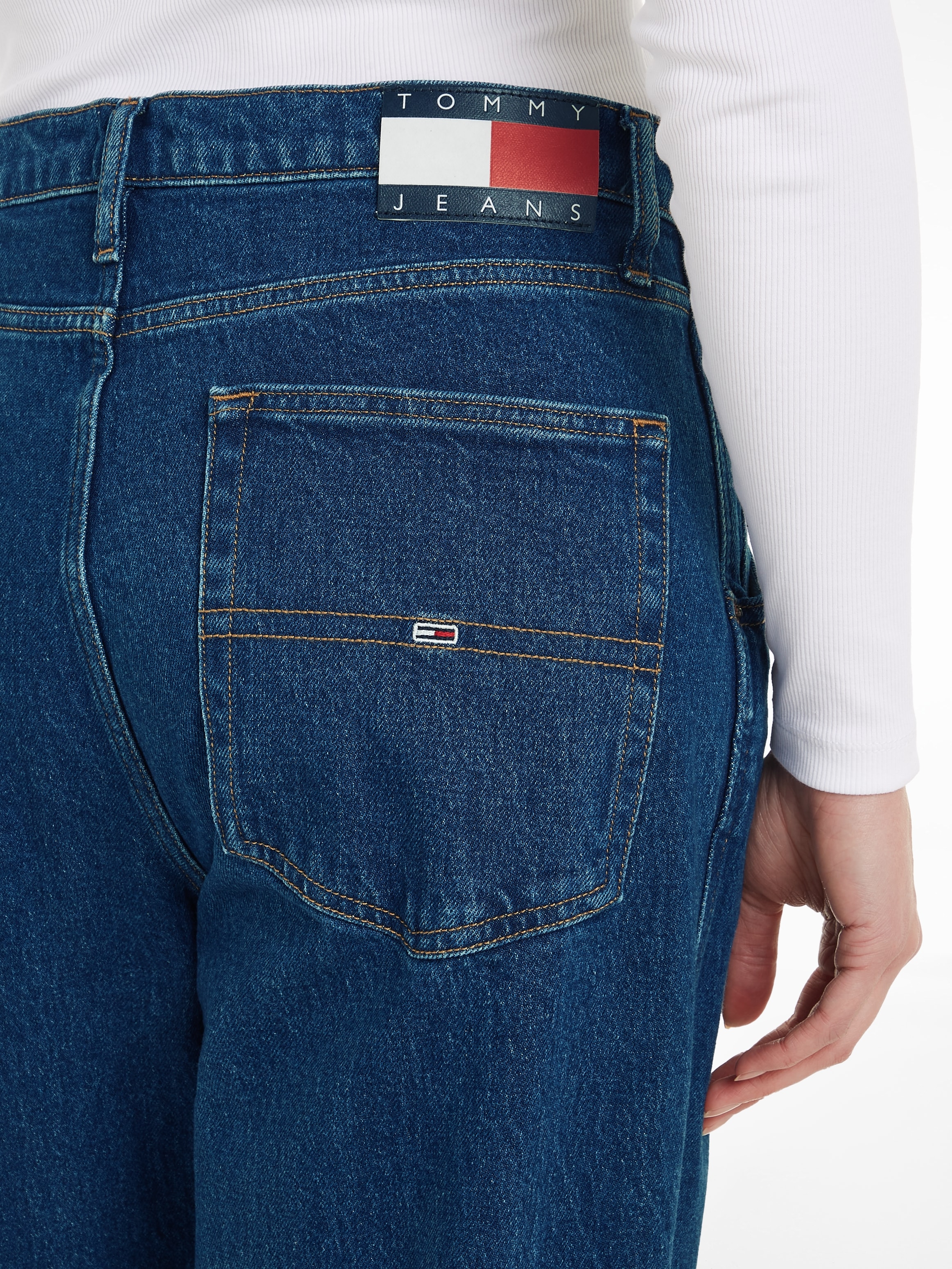 Tommy Jeans Weite »DAISY Effekten bestellen mit online BAUR | BGY JEAN Destroyed Jeans LW BH6110«, leichten