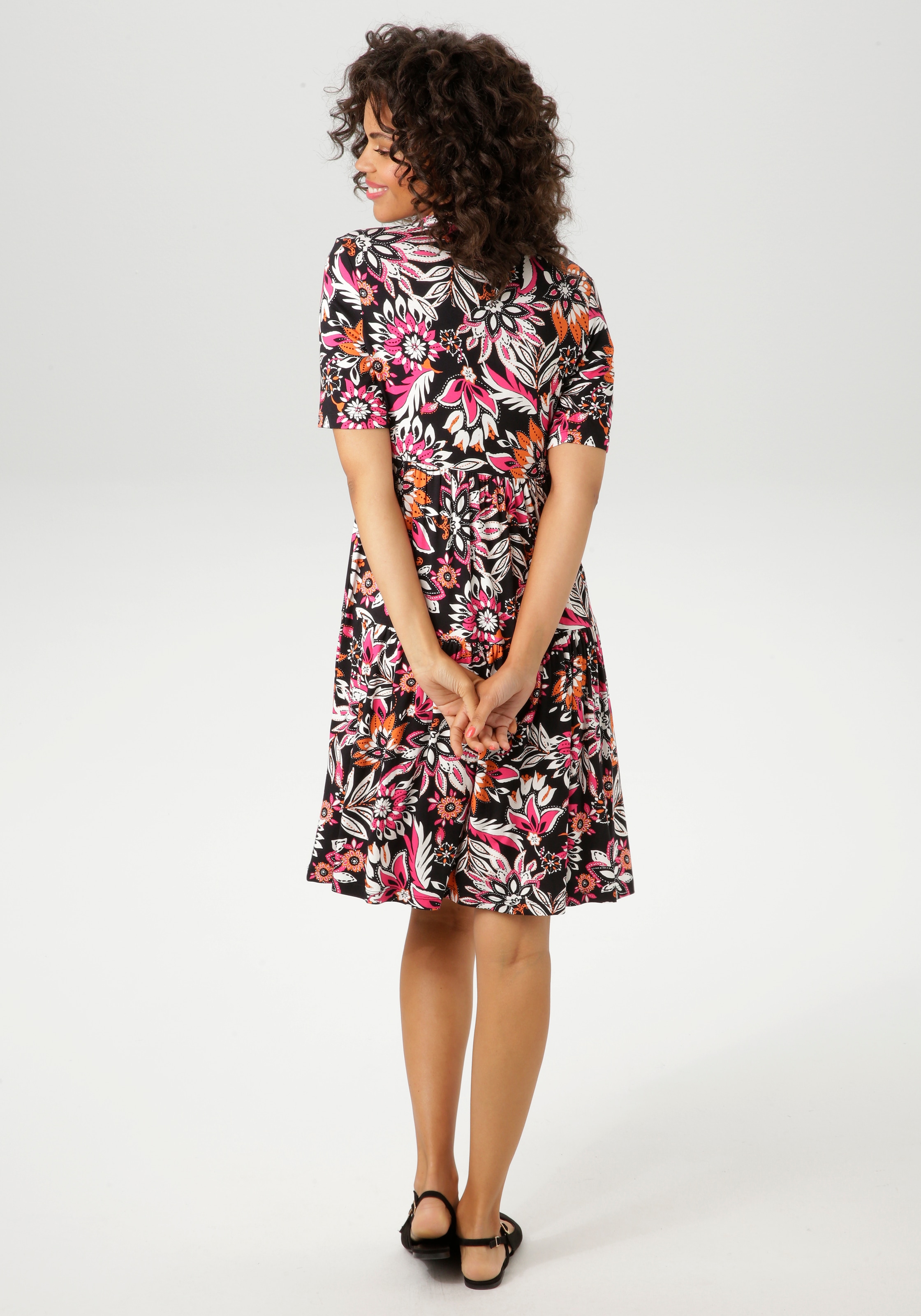 Aniston CASUAL Sommerkleid, mit extravagantem Blumendruck- jedes Teil ein Unikat