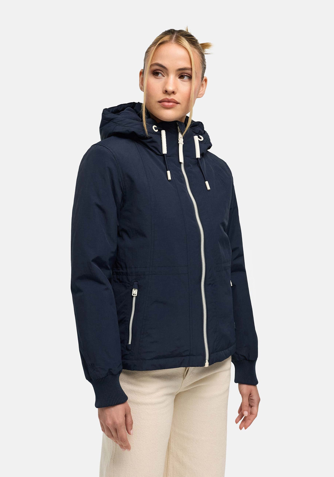 Marikoo Winterjacke "Vivii" mit Kapuze Softshelljacke mit Kapuze und Kontrast-Reißverschlüssen