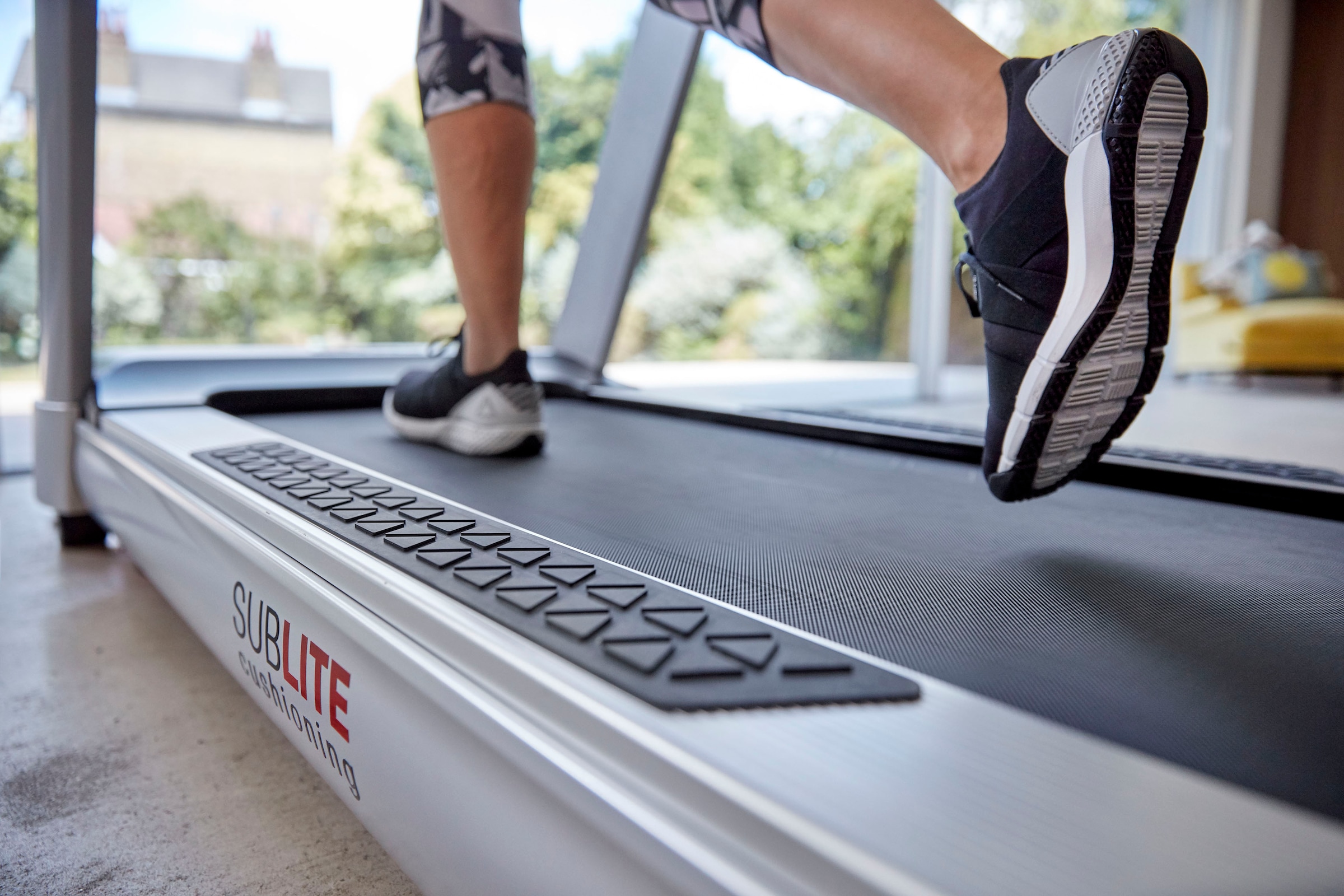 Reebok Laufband »REEBOK SL8.0«, (mit integrierten Handpulssensoren), mit Höchstgeschwindigkeit 20 km/h und integrierten Handpulssensoren