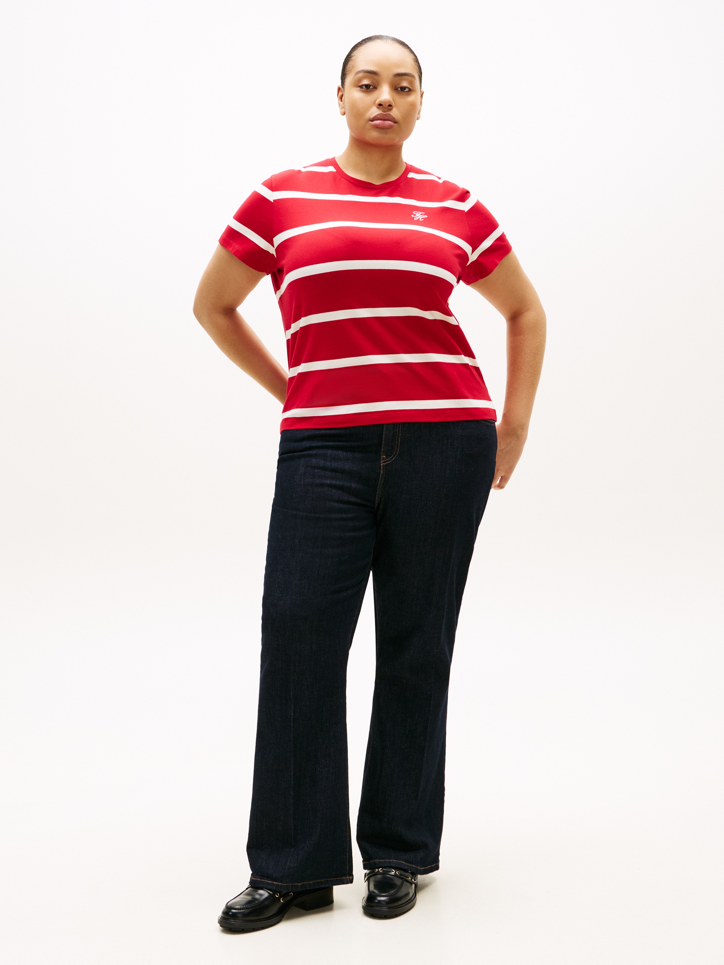 Thumbnail - Tommy Hilfiger Curve Kurzarmshirt "CRV TH SCRIPT REG C-NK SS TEE" in großen Größen