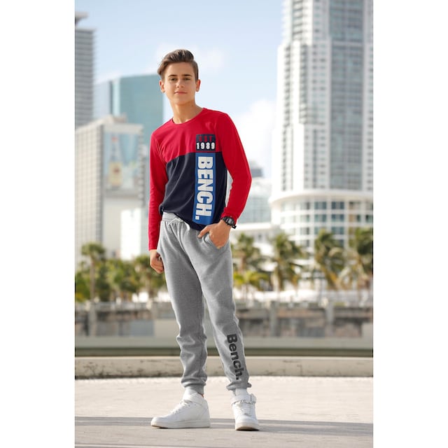 Bench. Sweathose »Basic«, mit großem Logo-Druck und Nahttaschen online  bestellen | BAUR