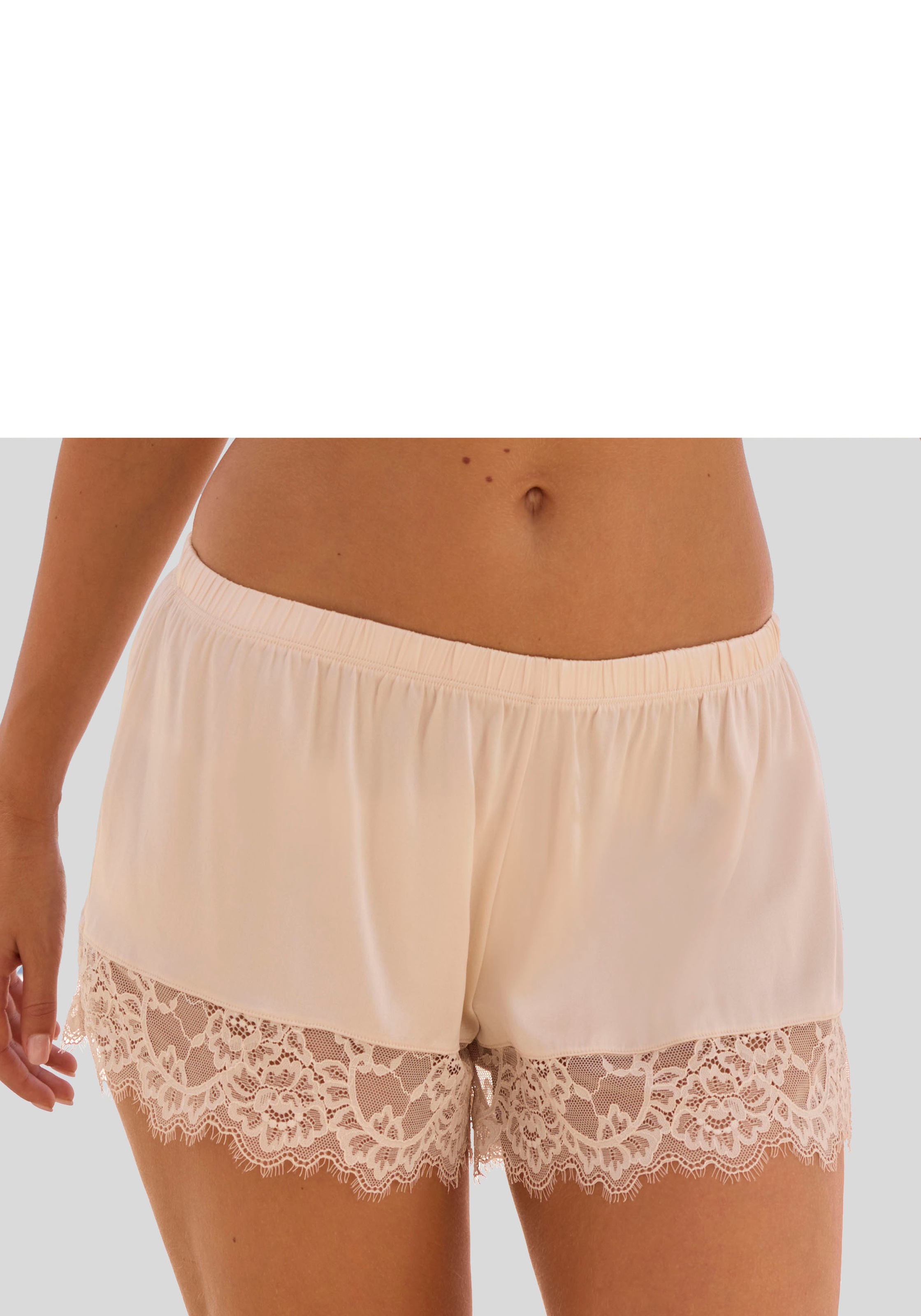 LASCANA Panty ", Shorty, Alana" mit Seide und edler Spitze, Dessous