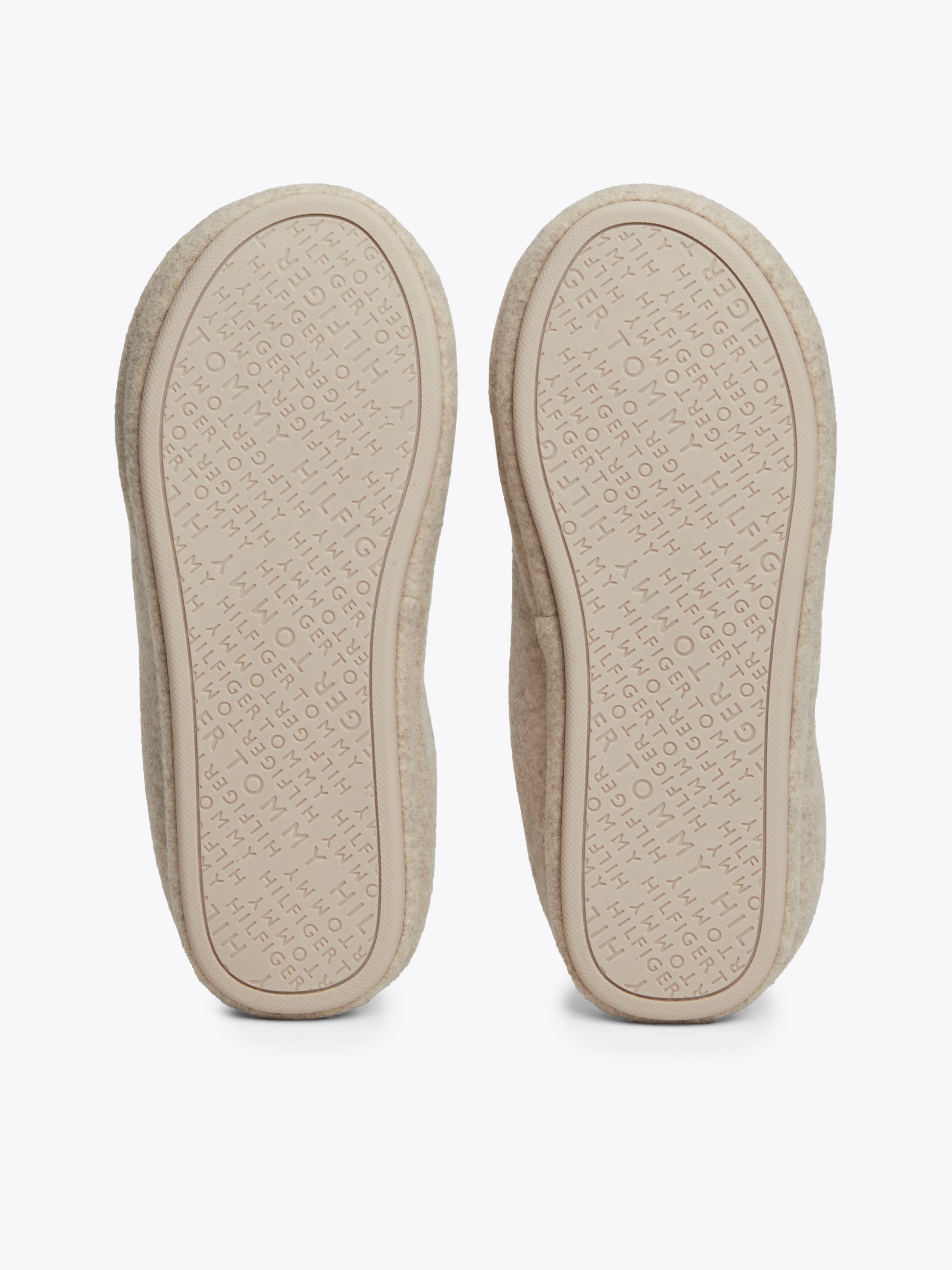 Tommy Hilfiger Pantoffel »TH EMBROIDERED BASICS SLIPPER«, Casualmode, Hausschuh, Schlupfschuh mit besticktem TH-Logo
