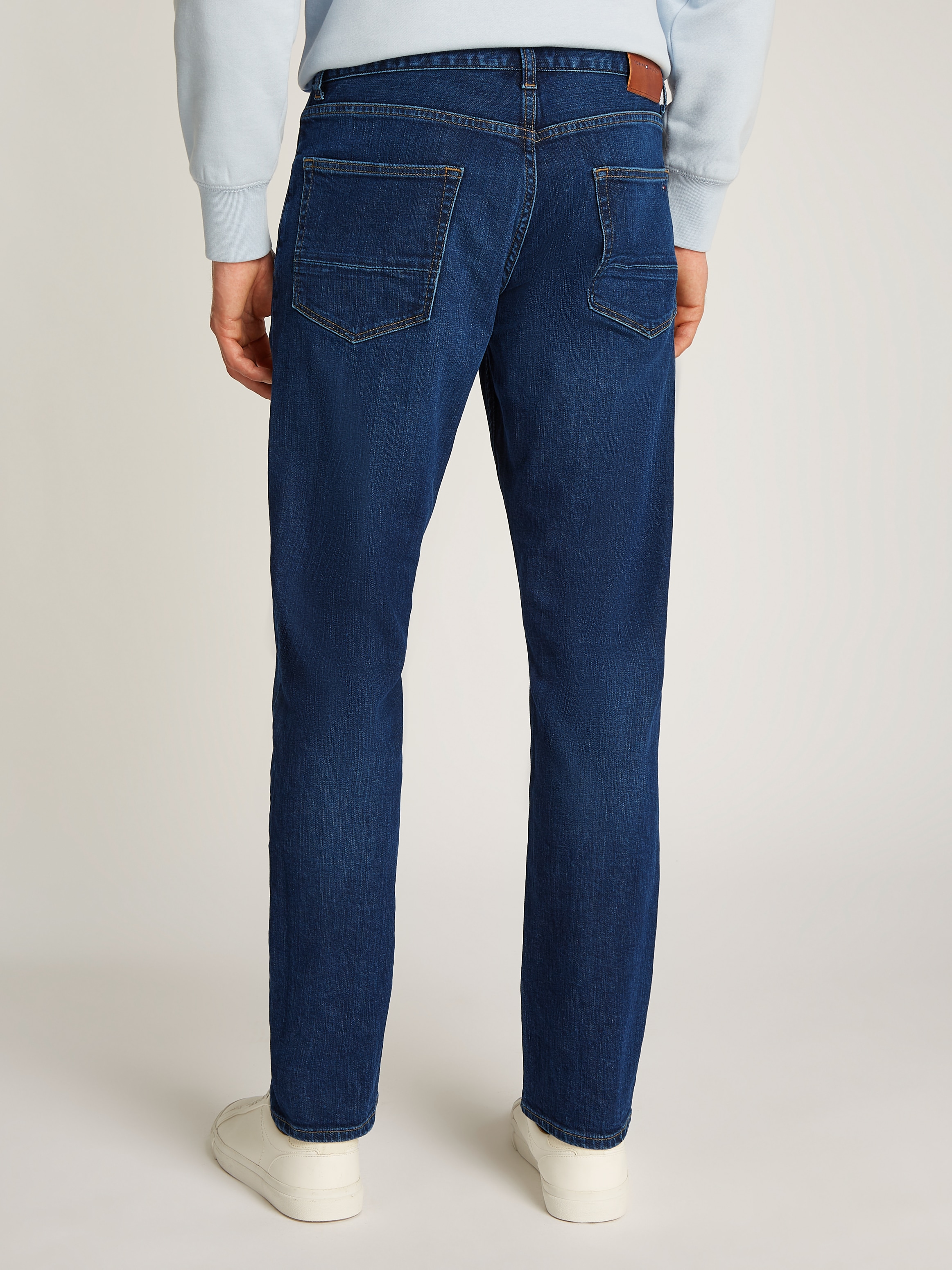 Tommy Hilfiger Straight-Jeans, in blauer Waschung