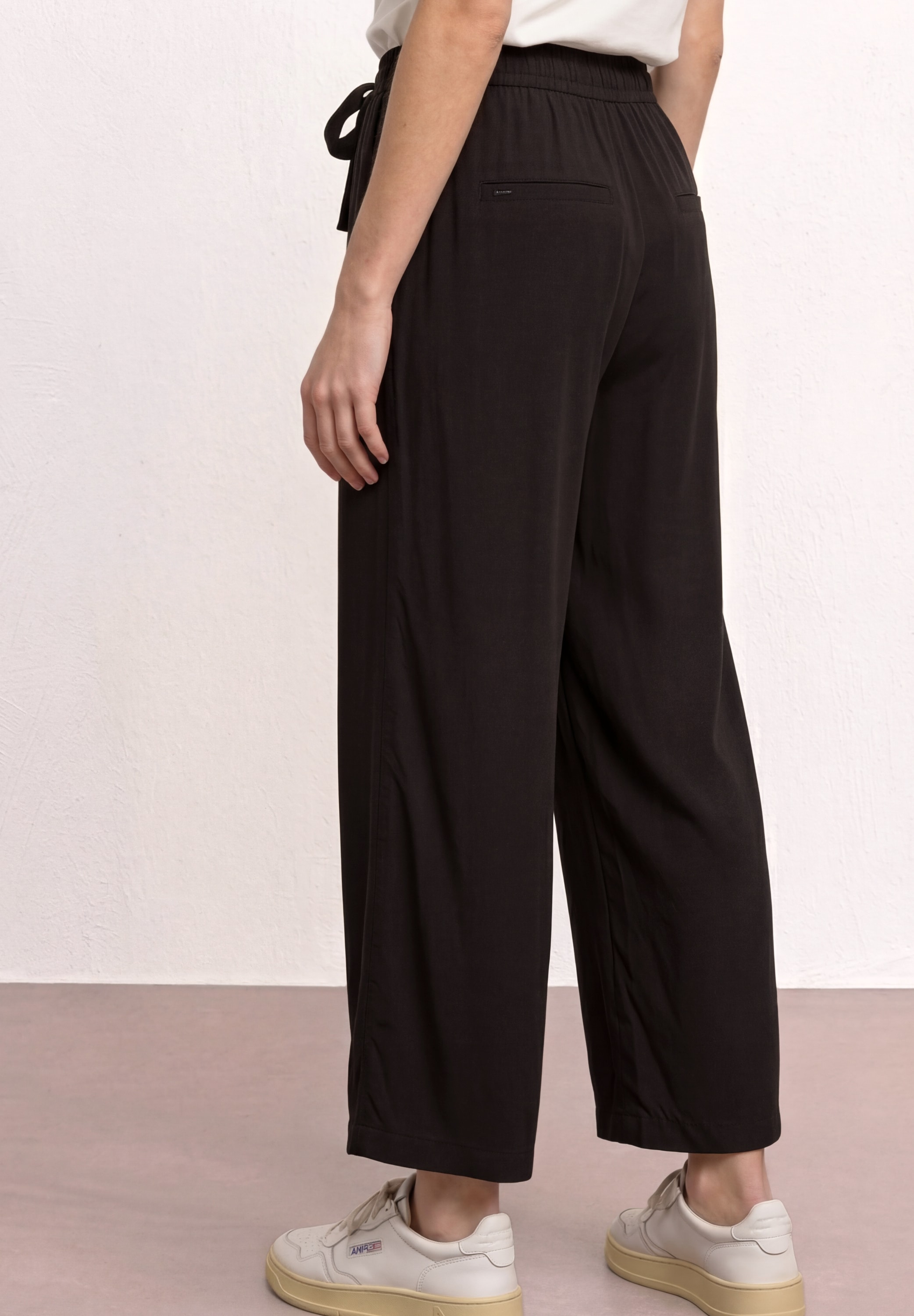 STREET ONE Stoffhose »Style Emee«  3/4-Sommerhose mit elastischem Bund und Tunnelzug