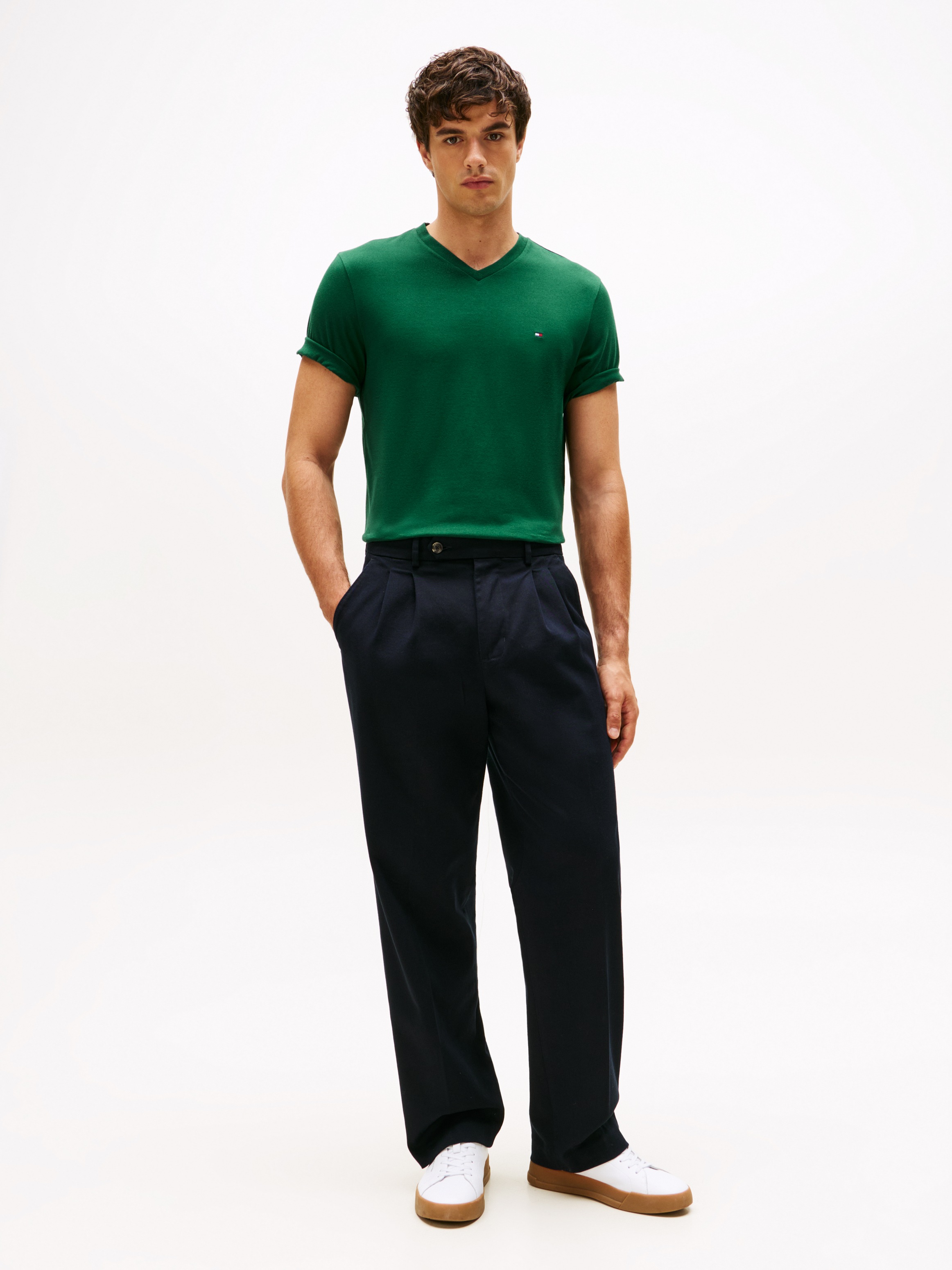 Thumbnail - Tommy Hilfiger "ESSENTIAL V-NECK" unifarben, casual, regular fit, Baumwolle