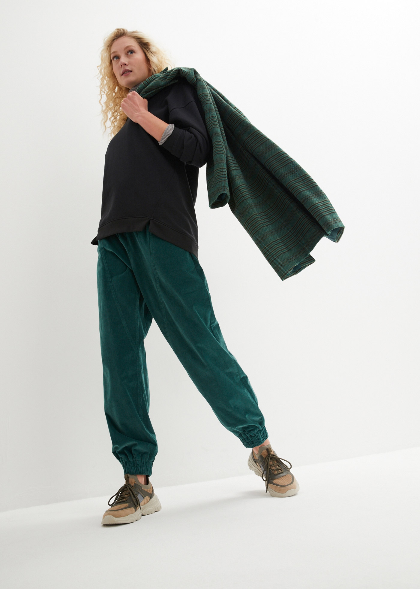 bonprix Cordhose  aus Baumwoll-Mix, mit großen Eingrifftaschen, lockere Passform