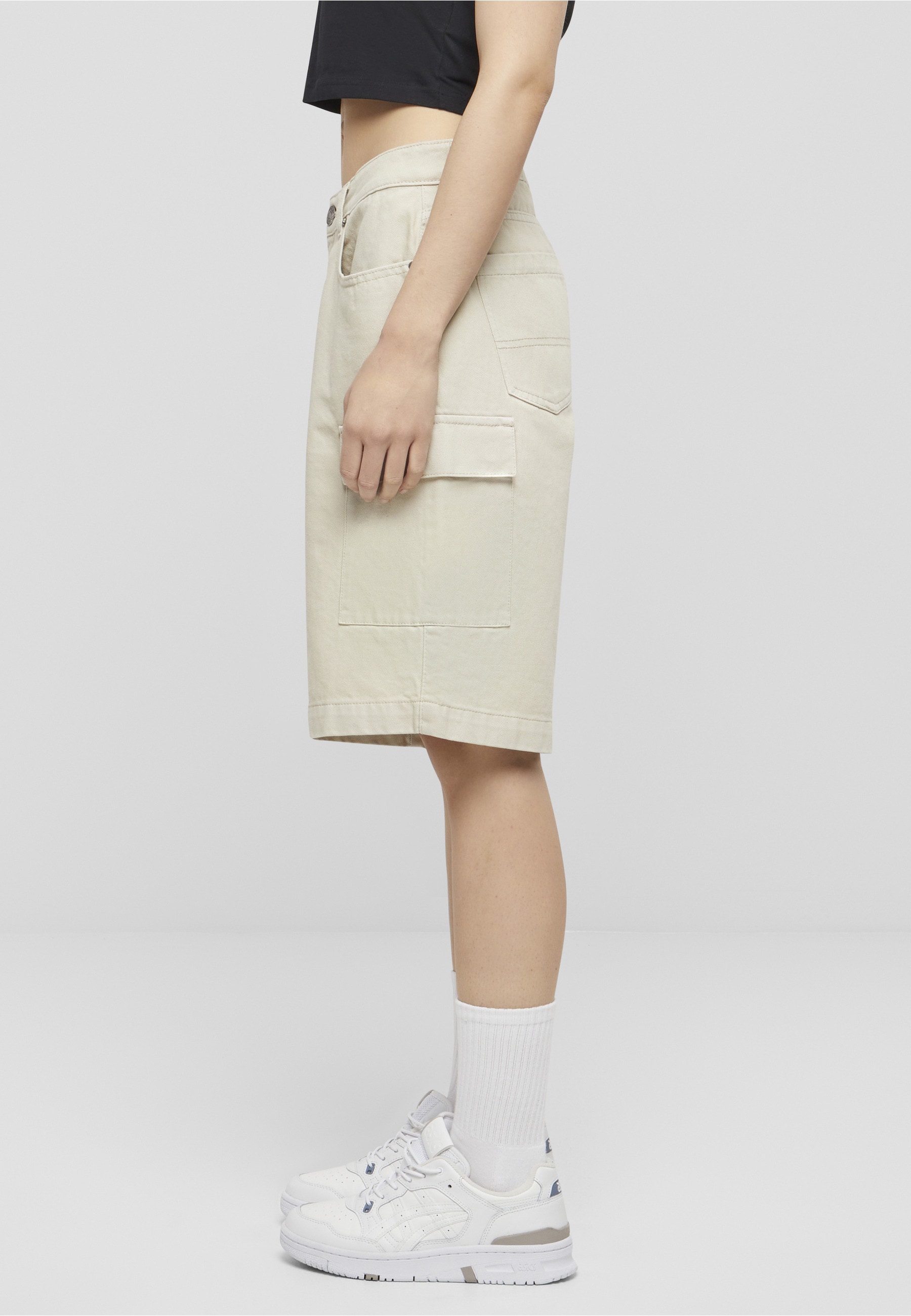 URBAN CLASSICS Cargoshorts »Urban Classics Ladies Cotton Cargo Bermuda«
