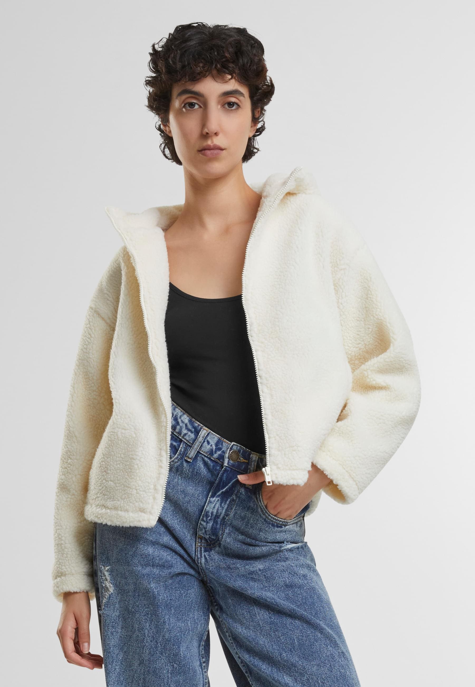 URBAN CLASSICS Allwetterjacke »Urban Classics Ladies Short Hooded Sherpa Jacket«, (1 St.), mit Kapuze
