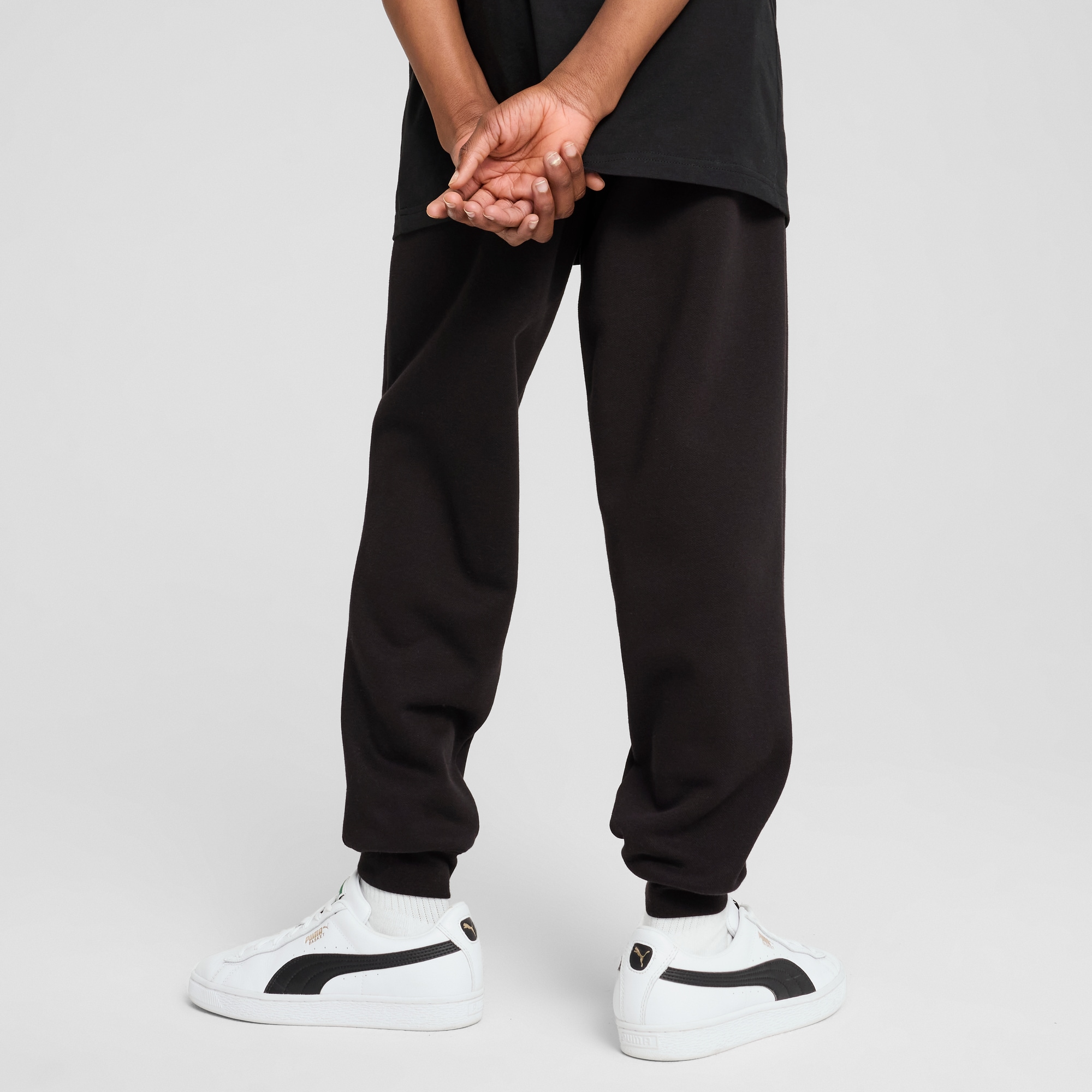 PUMA Trainingshose »ESS NO. 1 LOGO SWEATPANTS FL B«  Regular Fit, mit Eingrifftaschen, mit elastischem Bund