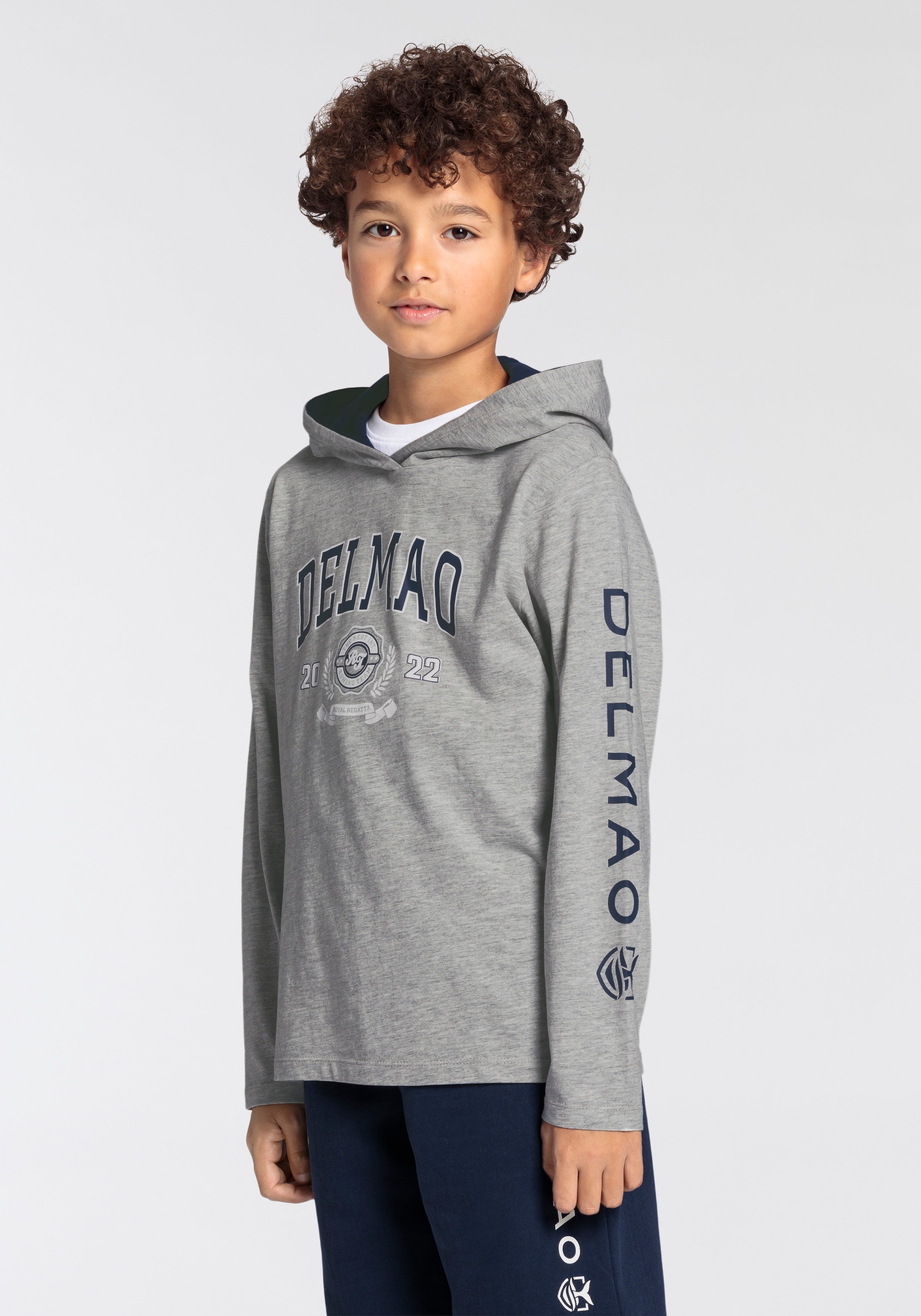 DELMAO Kapuzenshirt »für Jungen«, mit Ärmeldruck. NEUE MARKE online  bestellen | BAUR