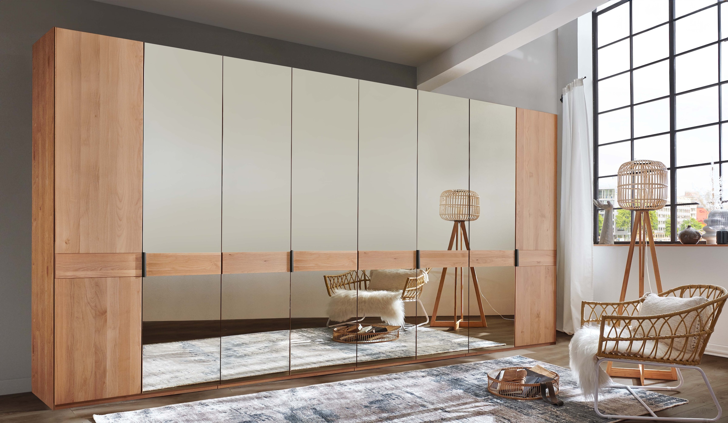 WIEMANN Kleiderschrank "Cardiff, Massivholztüren in Kombination mit Glas- oder Spiegeltüren" 4 Breiten, 2 Höhen 216/236cm auswählbar, hochwertiges Design in langlebiger Qualität, viel Stauraum