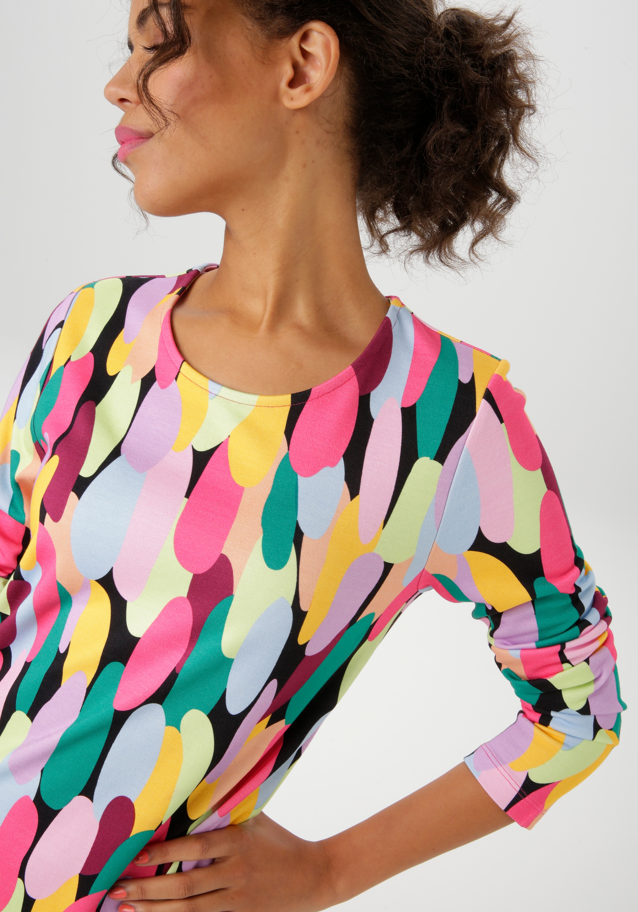 Aniston CASUAL Jerseykleid, mit farbenfrohen, grafischen Druck - NEUE KOLLEKTION